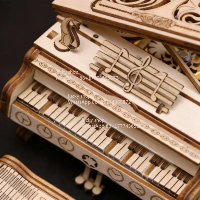 

A Wooden Model That Can Play Music in The Shape of A Grand Piano, Using Environmentally Friendly Wood Materials