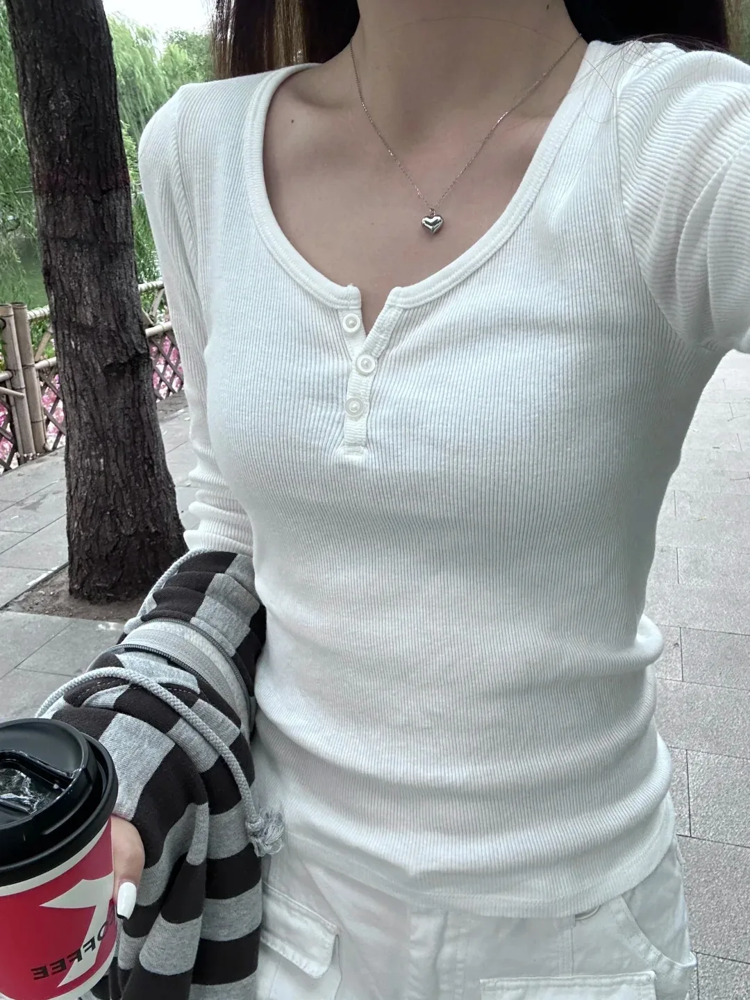 White Ribbed Button T-shirts Women Spring Cotton Round Neck Long Sleeve Tees Female Y2k Streetwear Casual T Shirt Zelly Tops y2k