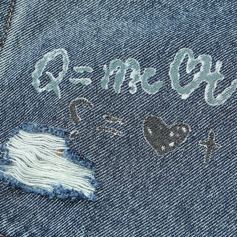 ELFSACK 2025 Autumn New Arrival Streetwear Washed Distressed Embroidery Loose Denim Jacket For Woman