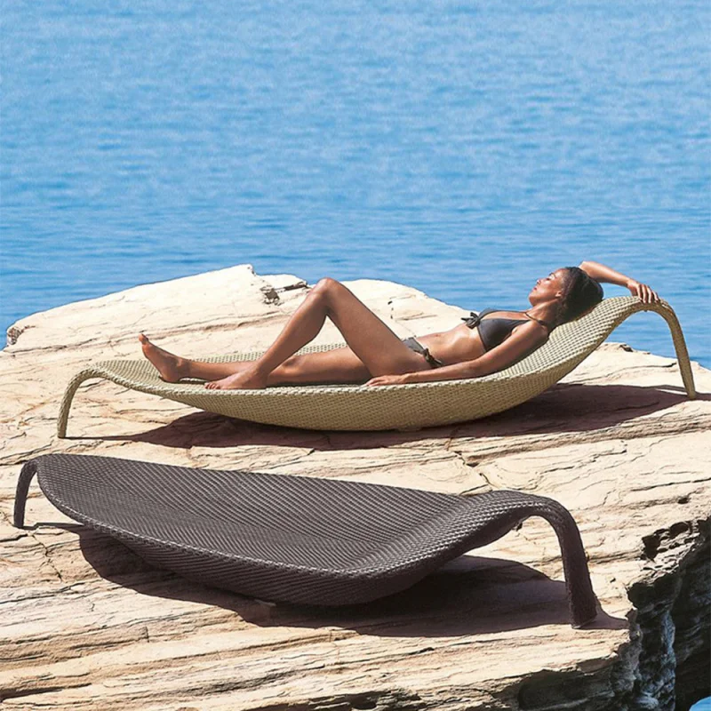 Sun Loungers,Outdoor Bed,Leaf-Shaped Leisure Lounger Vacation, Hotel Balcony, Outdoor, Swimming Pool, Garden, Wicker Beach Chair