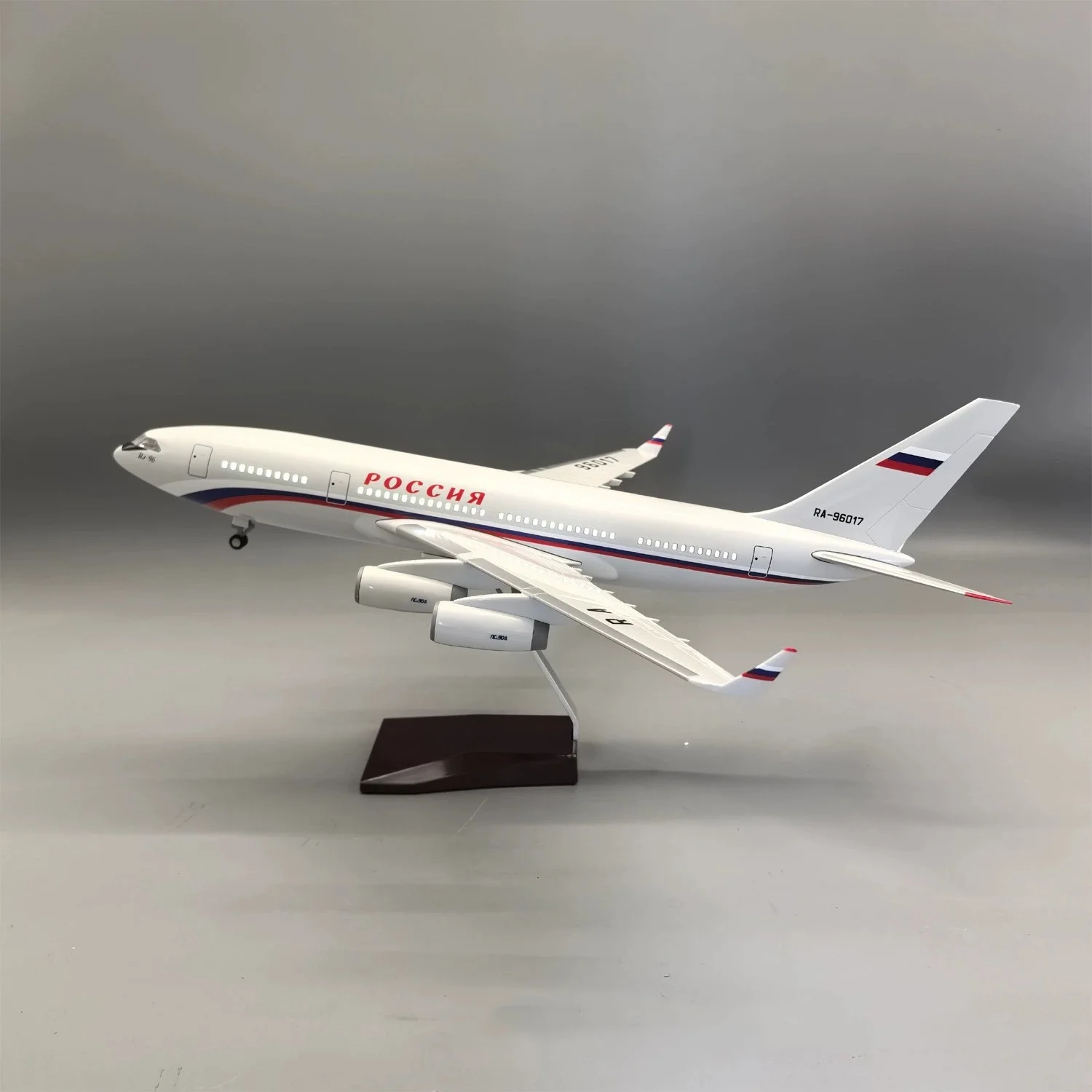 Il-96-300 Russian Air Force One Aviation 46cm Scale Resin Aircraft Miniature Airplane Model Gift Decor Flight Machine Model