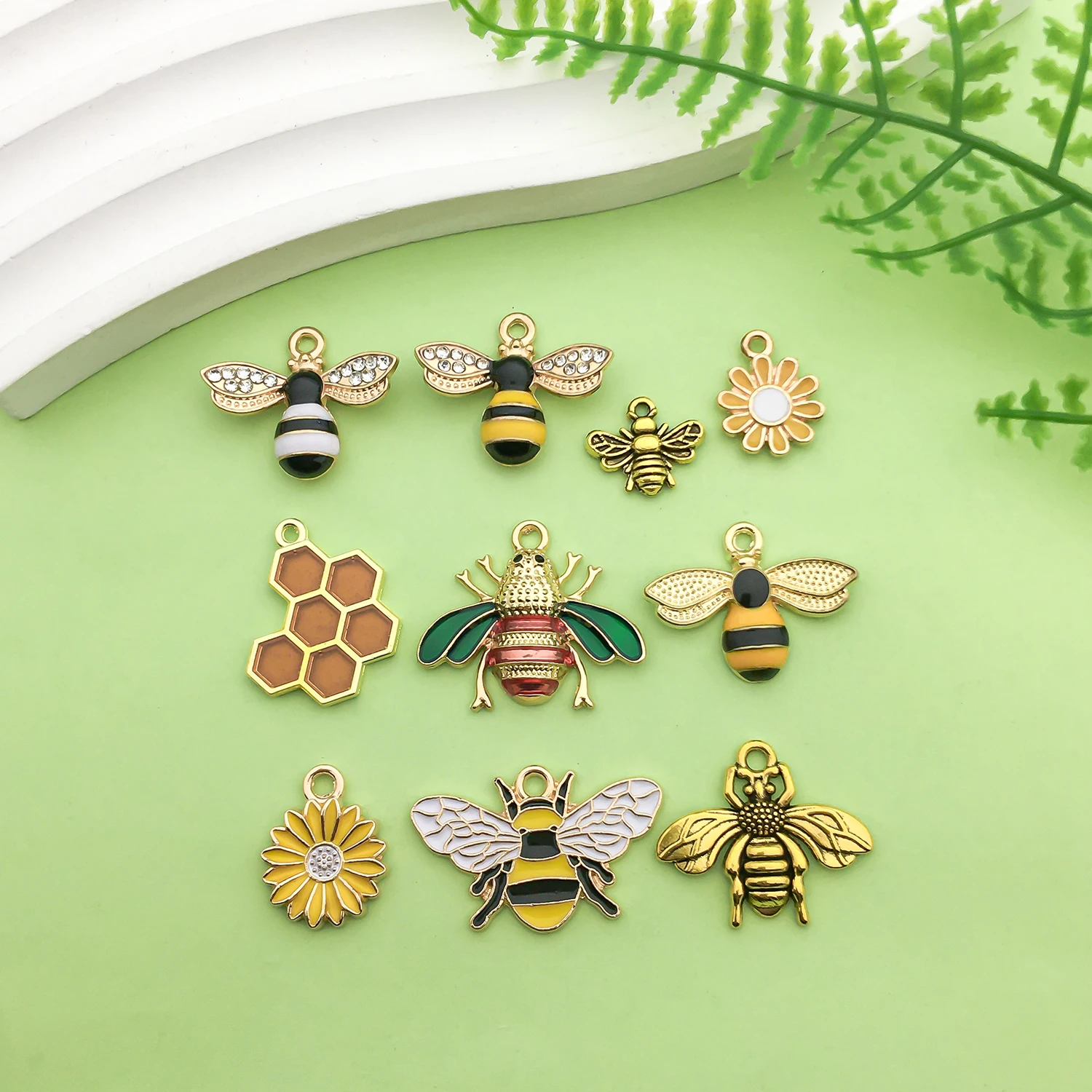 10pcs Enamel Inlaid Rhinestone Bee Honeycomb Flower Design Charms Alloy Metal Pendants for DIY Jewelry Making Accessories