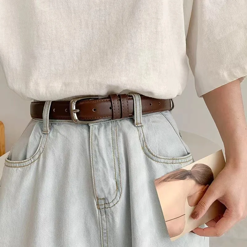 

Simple Faux Leather Belt for Women and Men Versatile Belt for Jeans Casual Pants Decorative Women's Belt with Metal Buckle