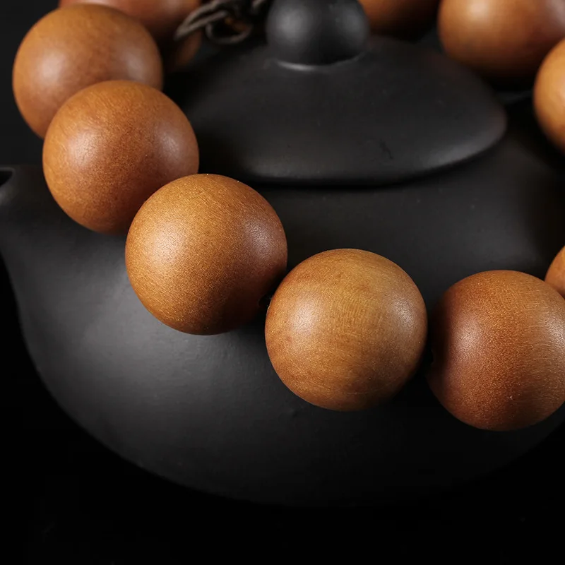 Teak baipei with black wood is comparable to old mountain sandalwood, making it a fine collectible bracelet