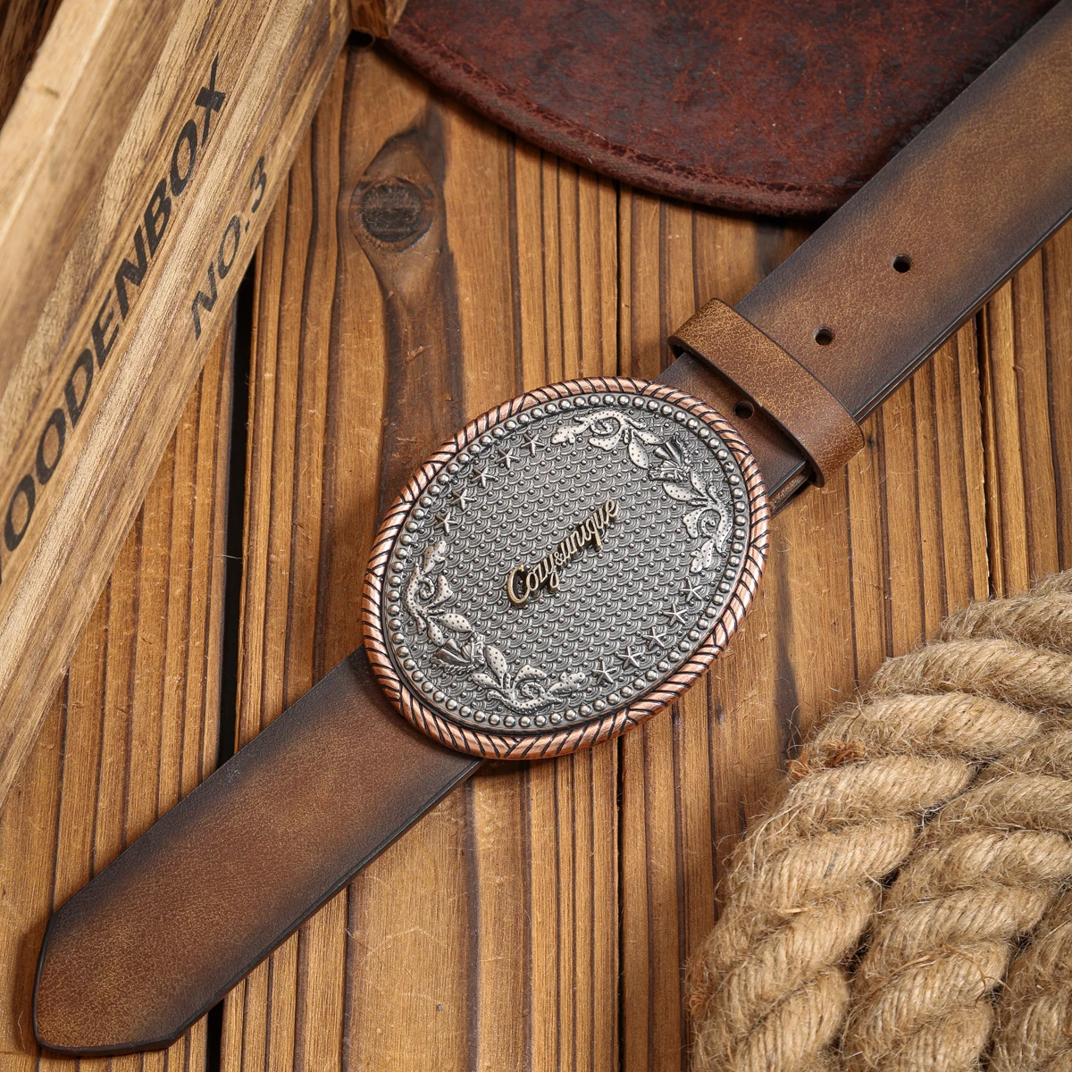 A PU Belt Suitable for Both Men and Women, Combining the Style of Western Denim and Retro, Is Perfect for Daily Casual Outings