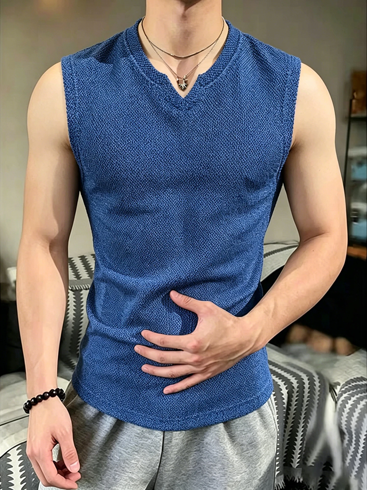 Klein Blue Dragon Scale V-neck Vest Men's Summer Thin Knitted Sleeveless T-shirt American Sports Fitness Training Shoulder Pad