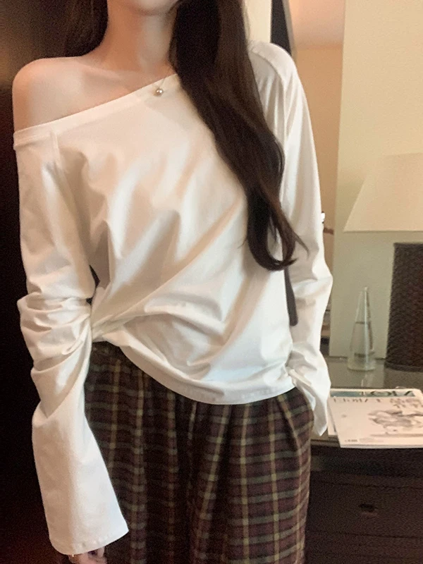 

Новинка 2025: Асимметричный женский топ в стиле «Hot Girl» с открытыми плечами, свободный крой, эффект стройности...