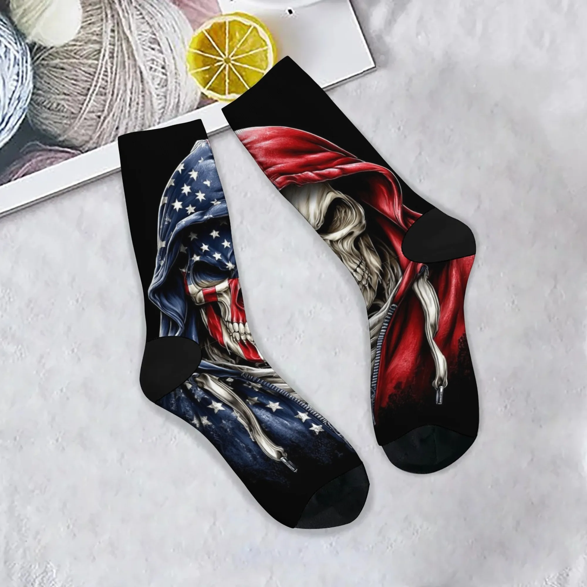 Harajuku Retro American Style Herren-Socken mit Kapuze und Totenkopf-Aufdruck – neuartige Street-Style-Freizeitsocken – bequem und atmungsaktiv