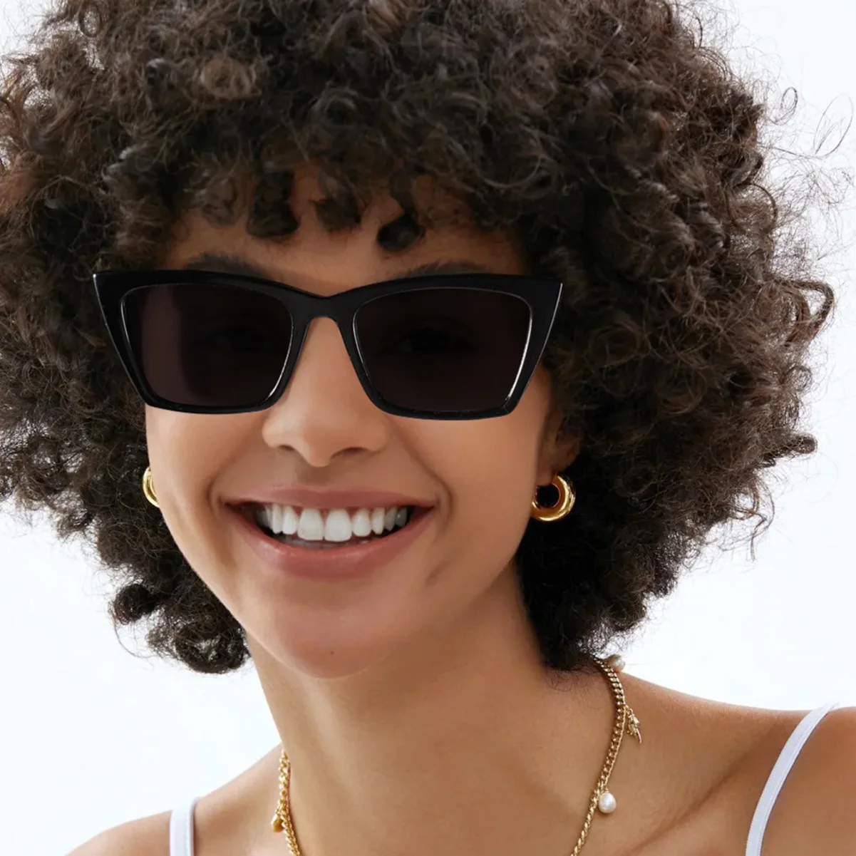 نظارات شمسية نسائية على شكل عين القطة على الطراز الأوروبي UV400 حماية كاملة نظارات كلاسيكية موضة Ins نظارات شمسية كلاسيكية مع عدسة مضادة للأشعة فوق البنفسجية