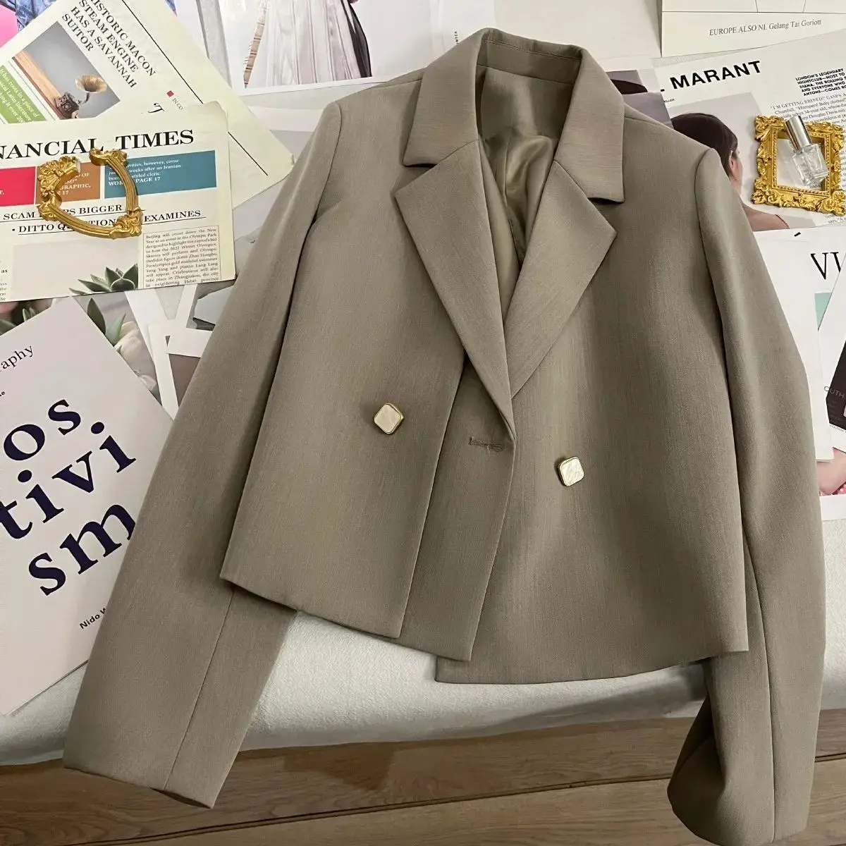 2023 Primavera e Outono New Grey Verde Suit Brasão das Mulheres Desgaste da Primavera Curto Terno Casual blazer feminino