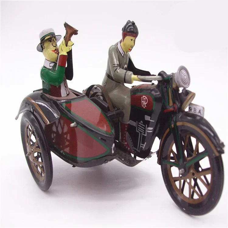 

[Funny] Adult Collection Retro Wind up toy Metal Tin man Ride a tricycle Mechanical toy Clockwork toy figures model kids gift