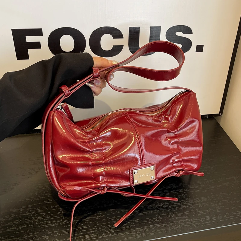 Bolso de hombro de cuero rojo y plateado para mujer, bandolera con correa ancha ajustable, estilo francés, a la moda, 2024