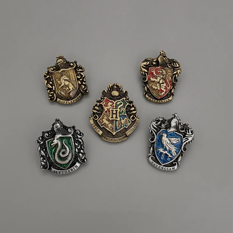 2024 New Harri Series Brooch Cos Prop Gryffindor Slytherin Hufflepuff Ravenclaw Brooch Necklace Accessories Metal Badge Figure