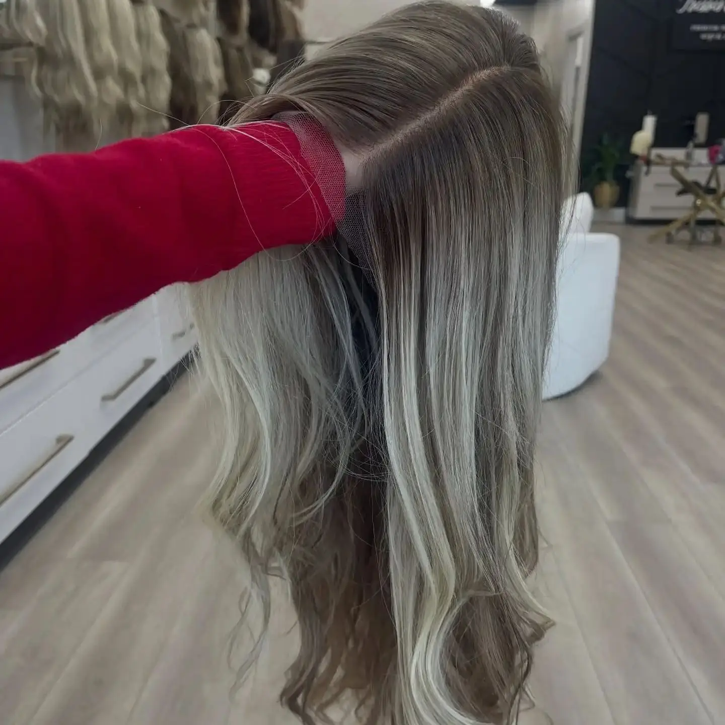 Trendy Ombre Creamy Blonde  Synthetic Lace Top Wigs Highlights Loose Wave Long Length Women's Wig Original Factory  Cheap Wigs