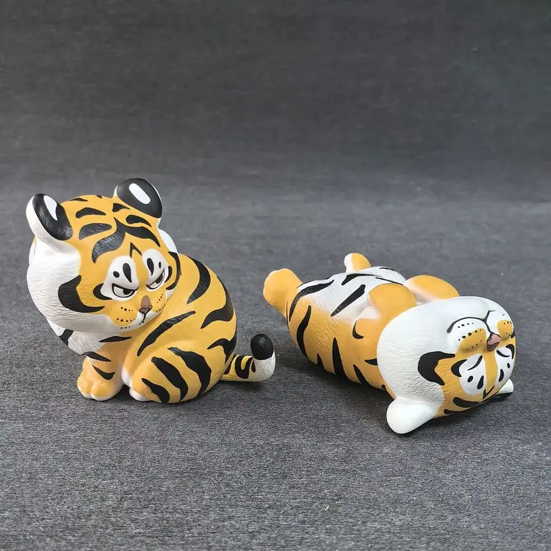 Nuova scatola cieca originale I'm Not Fat Tiger - Serie quotidiana di Little Tiger Ornamento di oggetto da gioco fatto a mano alla moda per regali di compleanno