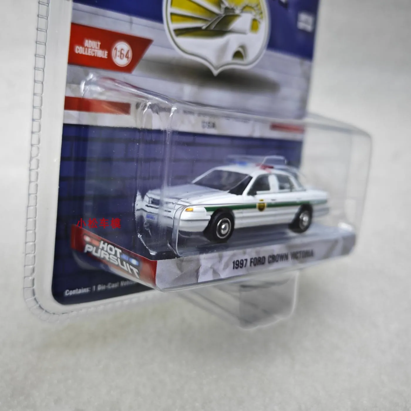 Greenlight 1:64 الولايات المتحدة 1997 فورد كراون فيكتوريا سبيكة نموذج سيارة عالية التفاصيل للأطفال المجمع هدية زينة زخرفية هدية