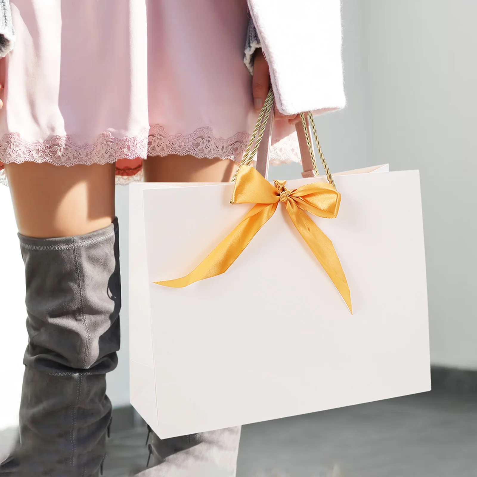 

8Pcs Paper Jewelry Packing Bag Bowknot Gift Wrapping Bag Portable Flat Bottom Storage Pouch for Clothes and Presents