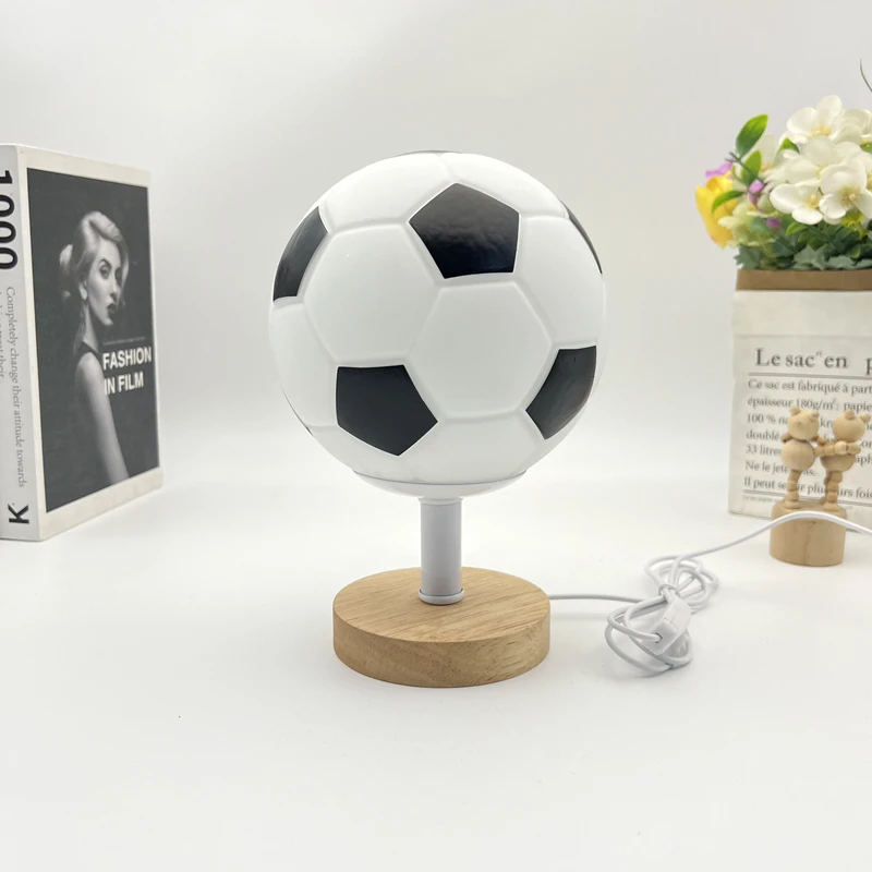 Imagem -02 - Bola de Futebol Forma Criativa Usb Table Lamp Decoração do Quarto Modern Desk Lamp Luzes Led para o Quarto Decoração de Casa