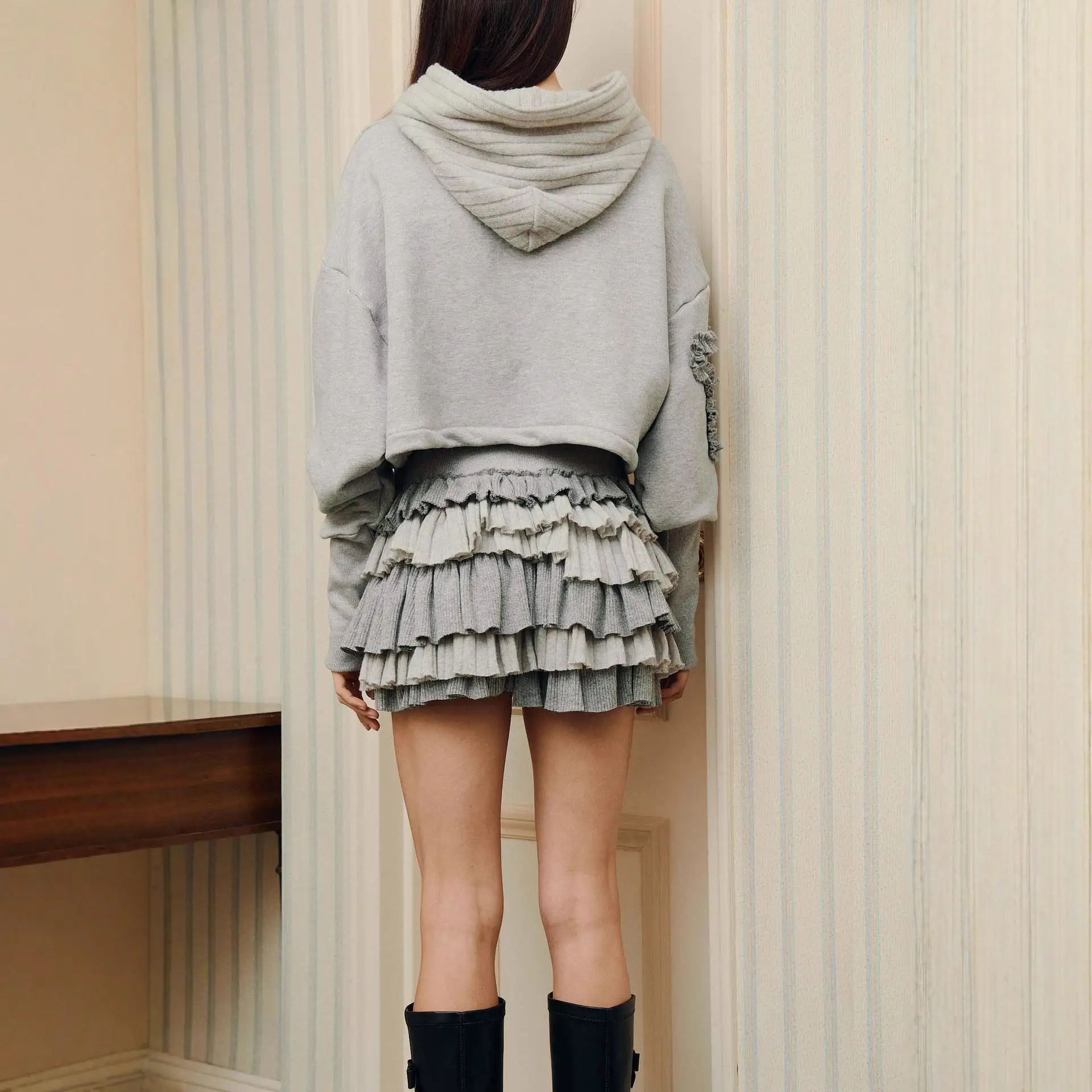 طقم تنورة منتفخة بقلنسوة طويلة للسيدات مكون من قطعتين ملابس موسم الخريف ماركة Unbranded X2368 Sle كاجوال Faion