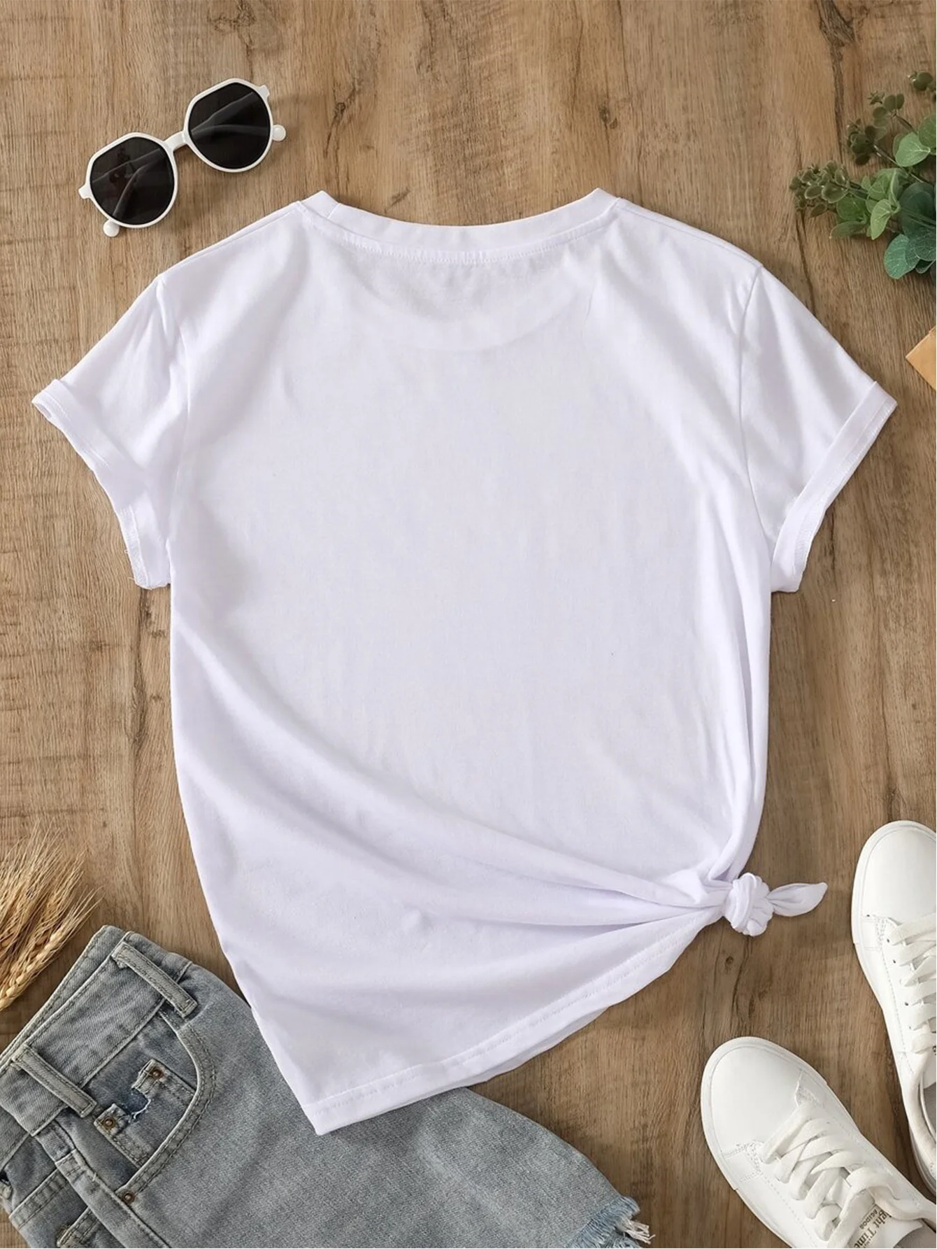 Pink Vintage Bird Branches Print T-Shirt - Relaxed Fit Short Sleeve Round Neck Casual Top with Delicate Leaf Bird Chest Design