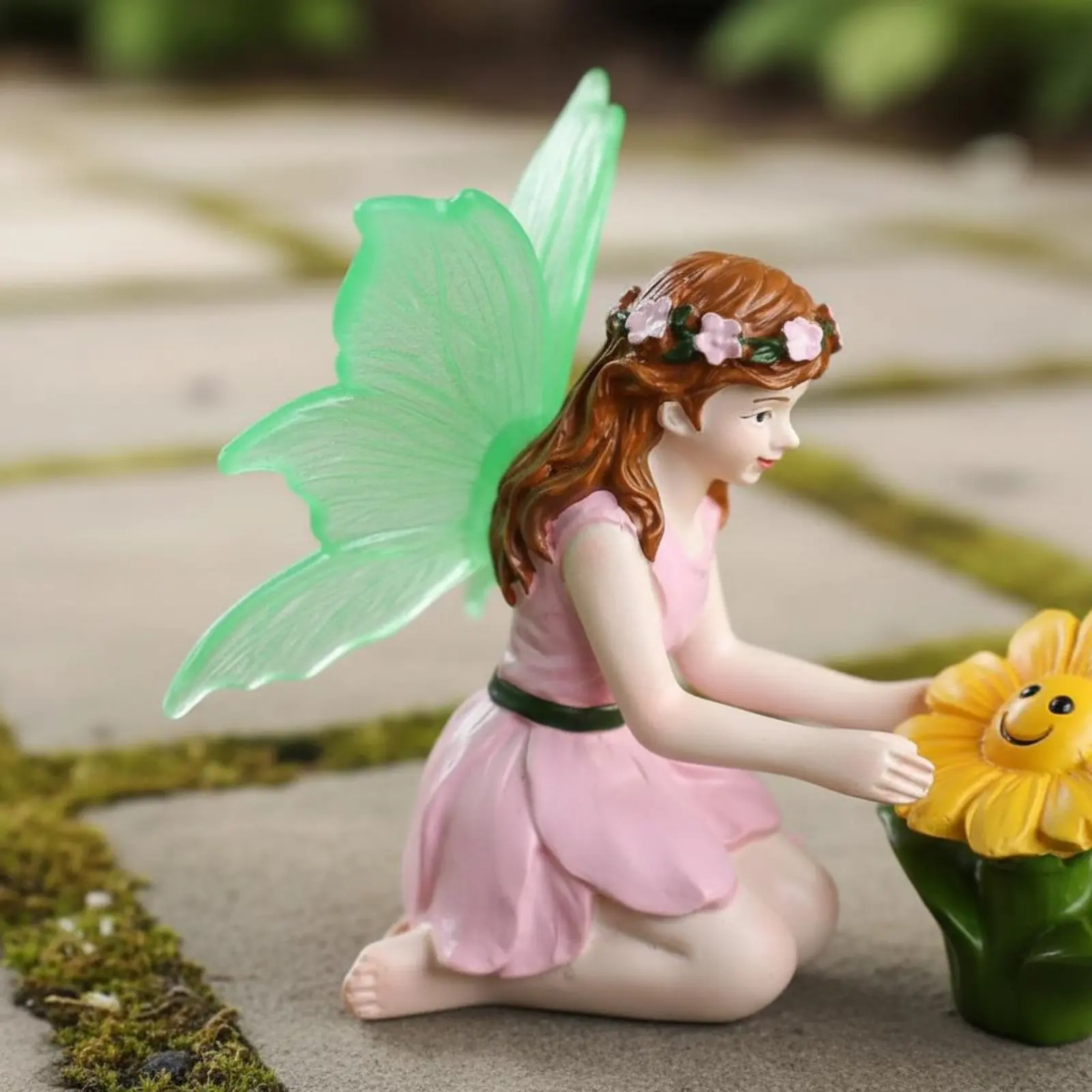 2 Pieces Resin Garden Fairy Statue Detailed Sculpting Garden Fairy Statue Home Decor Weather-Resistant Easy to Clean for Patio
