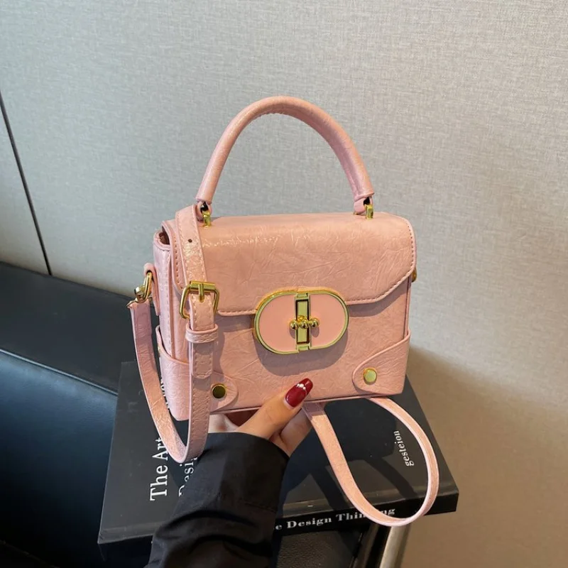 

Luxury Brand Fashionable Leather Women's Shoulder Bag Classic Elegant Famous Paris Chic Designer Commuter Vintage Daily Bag​