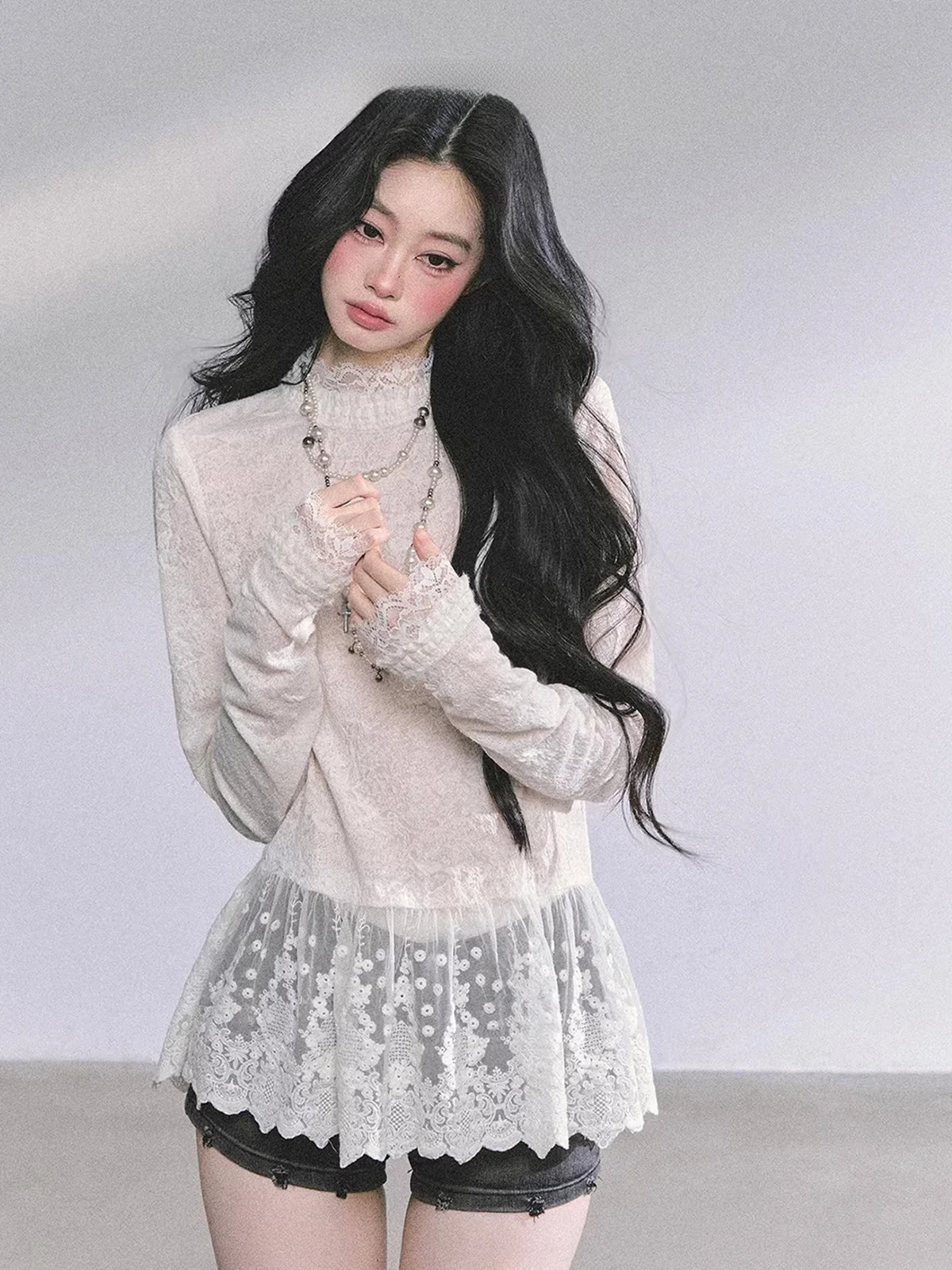 

Aomalm Lace Hollow out Long Sleeve Thin T-Shirt Women's Early Autumn Base Shirt Half High Collar Breathable Polyester Fiber