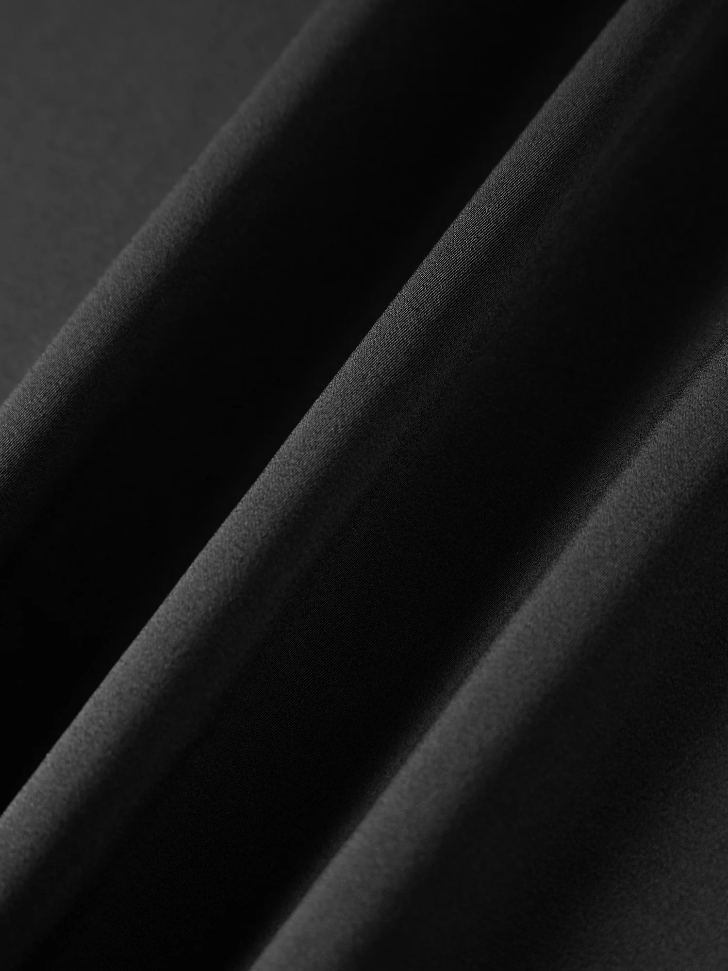 女性のノースリーブ V ネック タンクトップ レーストリムディテール付き エレガントなソリッドカラー カジュアル キャミソール サマーブラウス