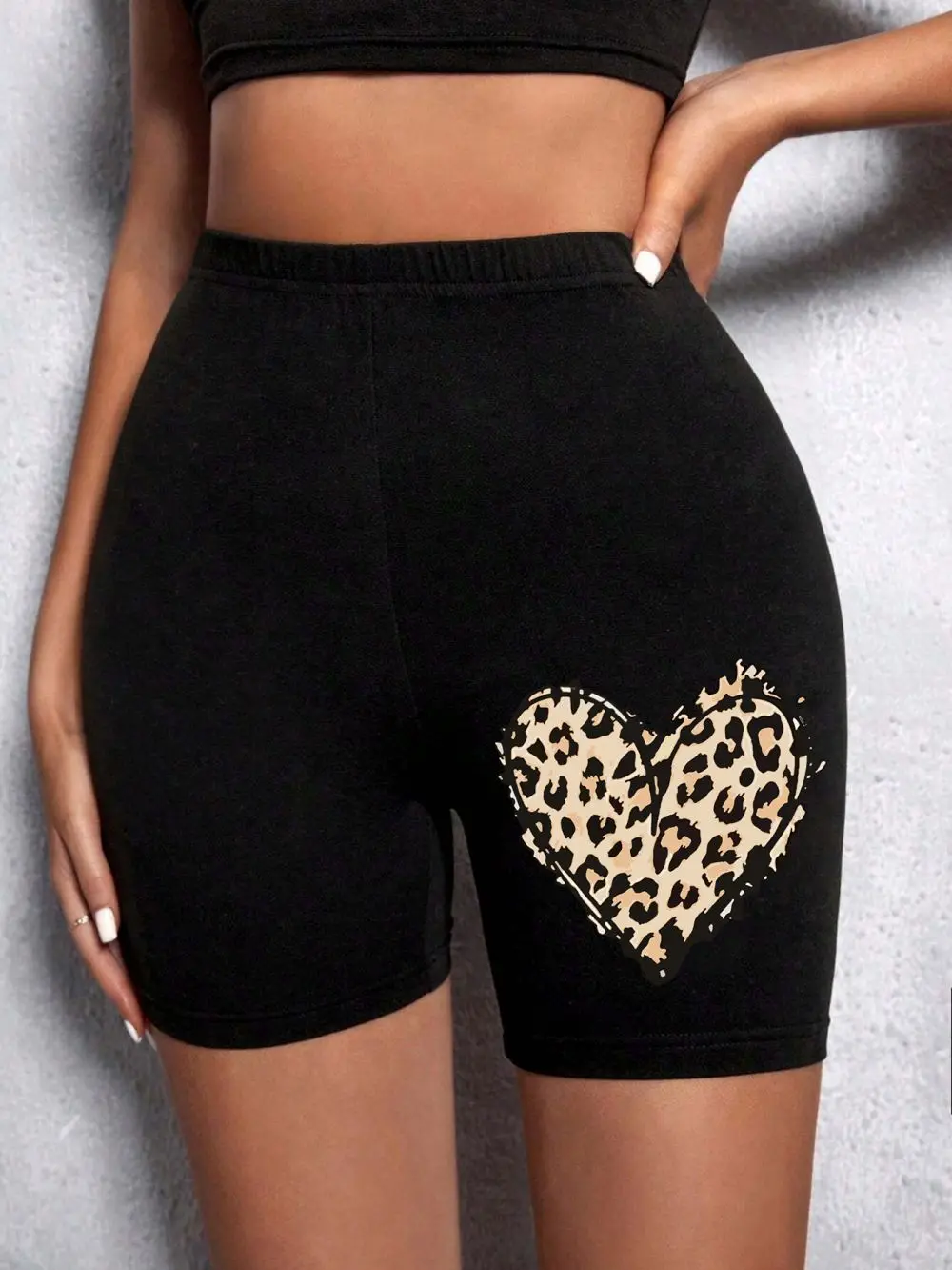 Letnie damskie obcisłe spodenki Leopard Heart And Love Letter Graphic Print Fitness Short Pantssexy Soft Stretch Female Sport Swear