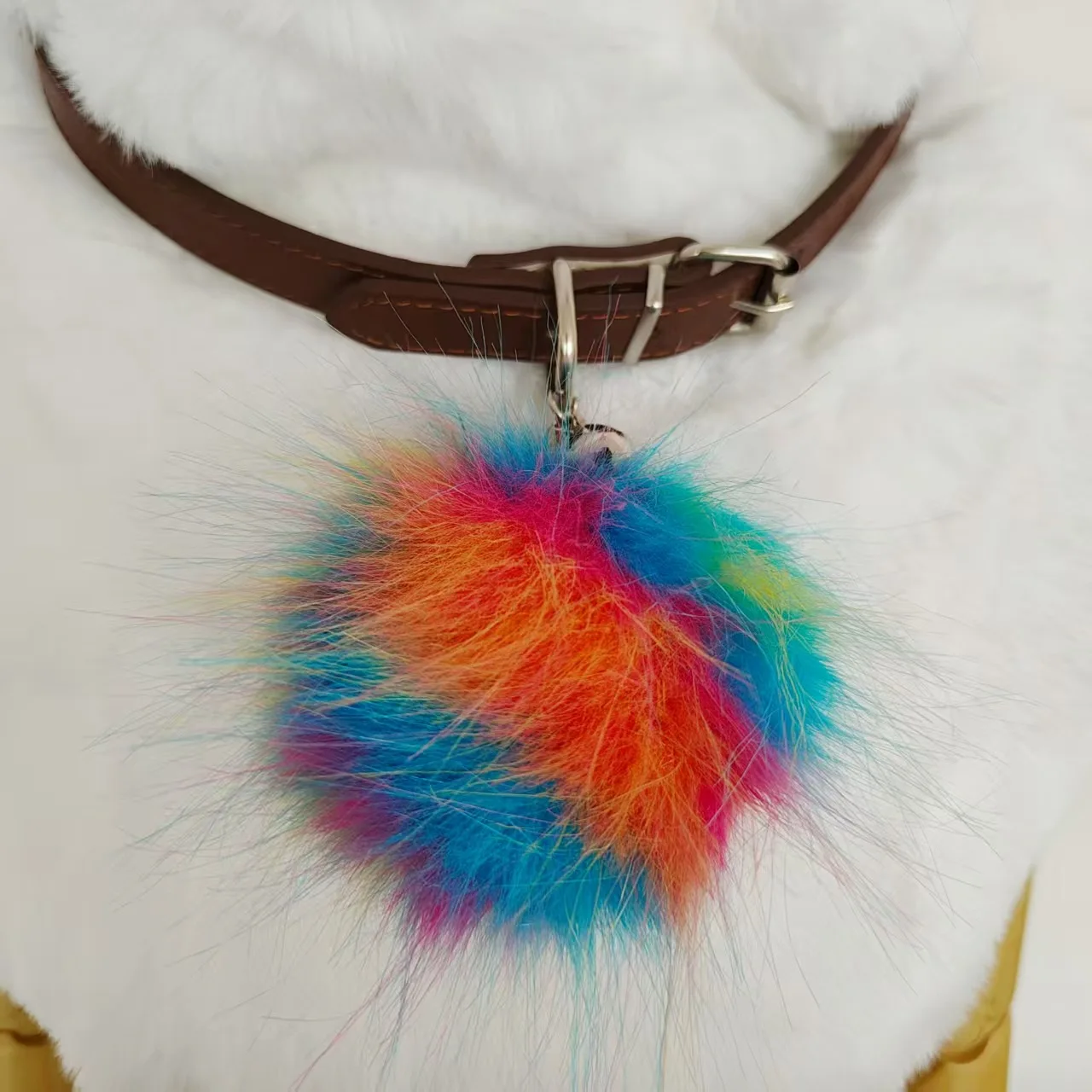 

Simple Fashion PU Neck Ring Animal Clothing Hairball Collar Neck Ring Necklace Wind Bell Collar