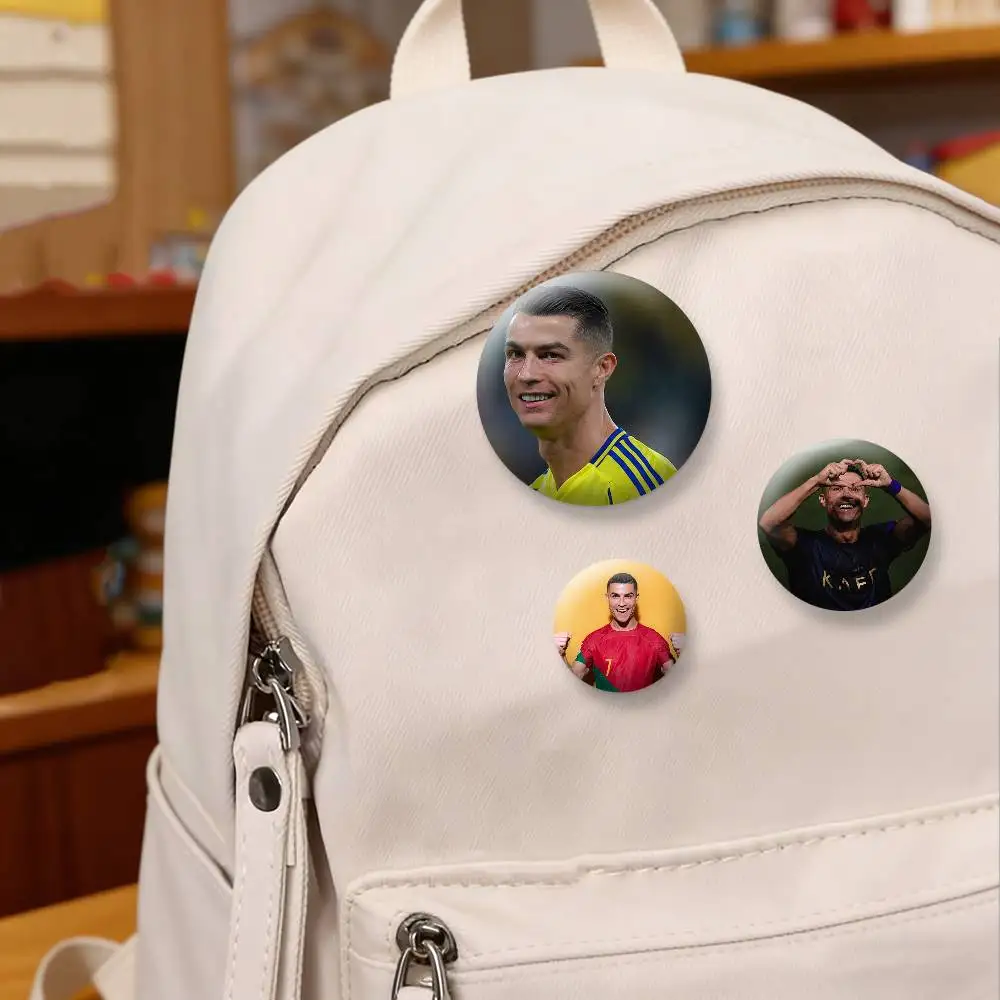 D-Cristiano Ronaldo Football Button Pins Backpack Clothing Decor Brooch Badge Jewelry Gifts for Kids