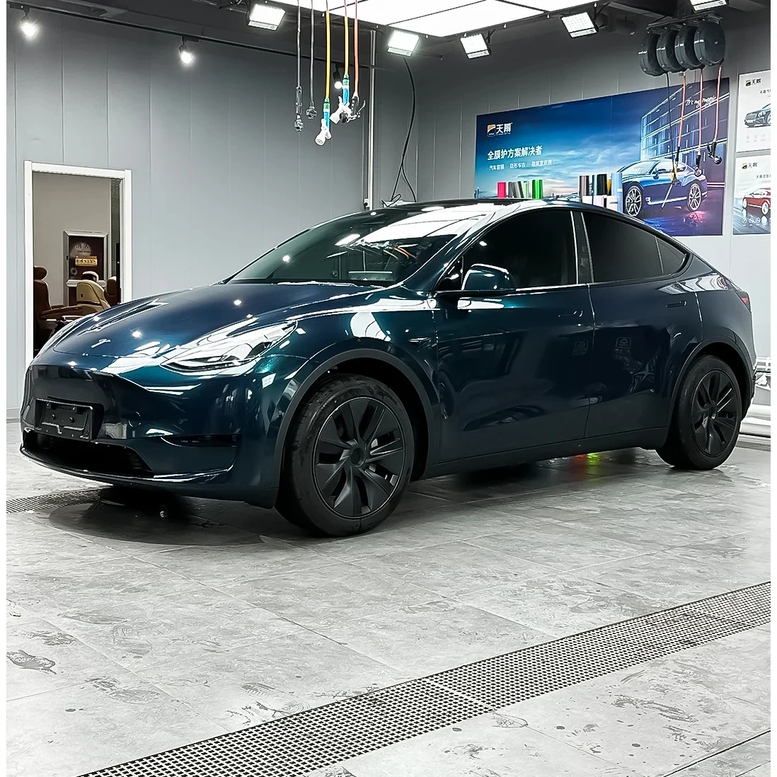 

Qianshan зеленый глянцевый металлический виниловый ПЭТ-лайнер на заказ автомобильная пленка для автомобилей - упаковочная пленка