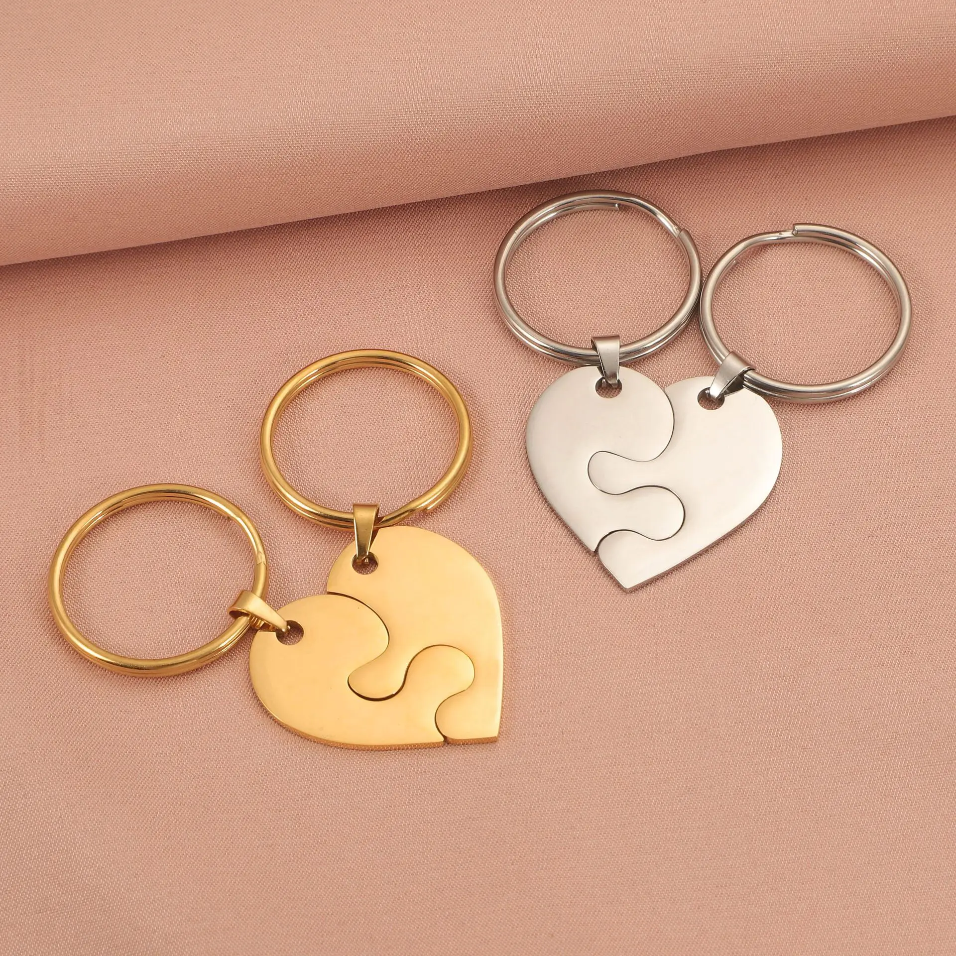 10Pairs/Lot Mirror Polish Stainless Steel  Love Heart Puzzle Pendant Keychains For Womens Mens Party Souvenir Car Key Jewelry