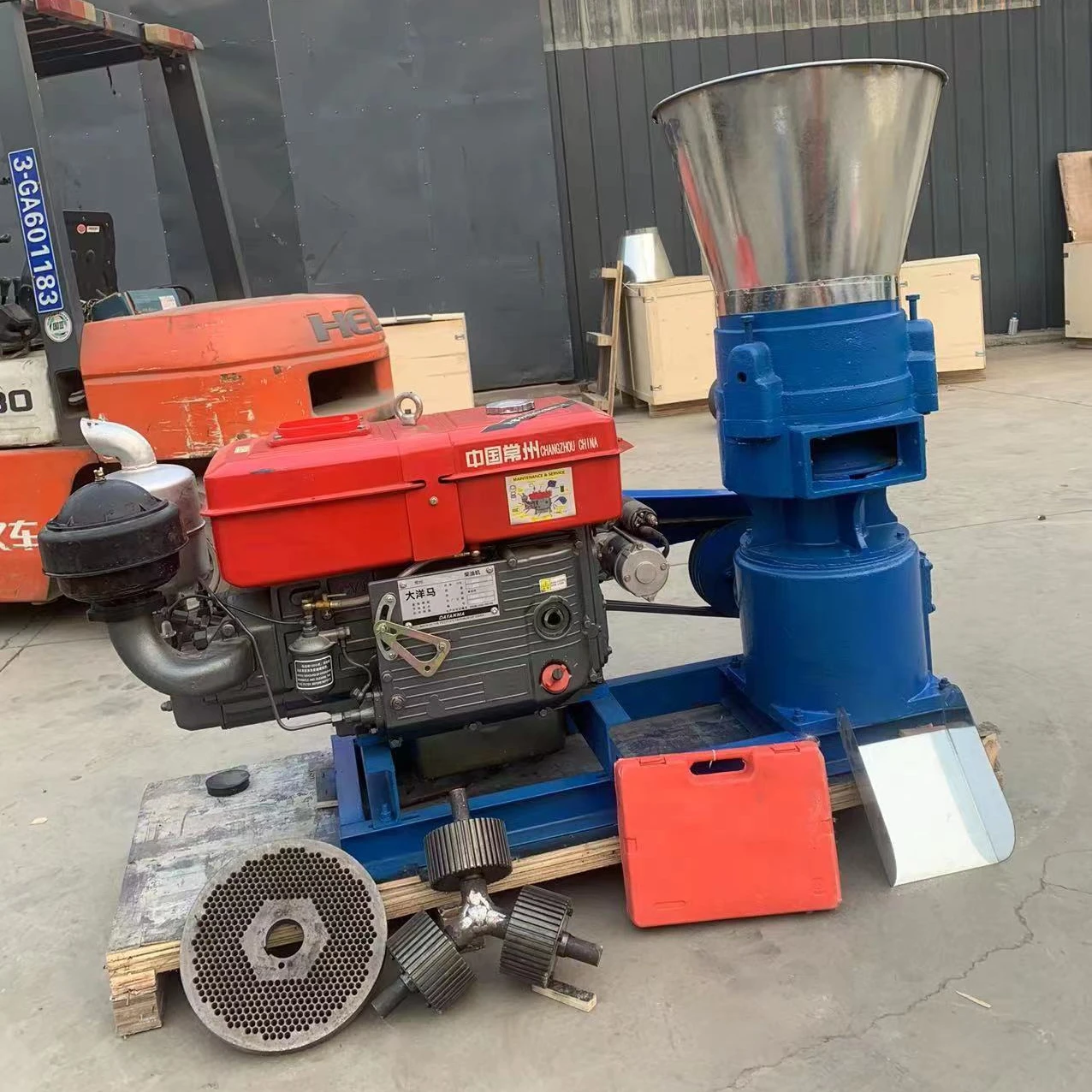 2023 Hot Sale Poultry Chicken Cattle Pig Feed Pellet Machine Animal Food Making Equipment Type Animal Feed Pellet Mill