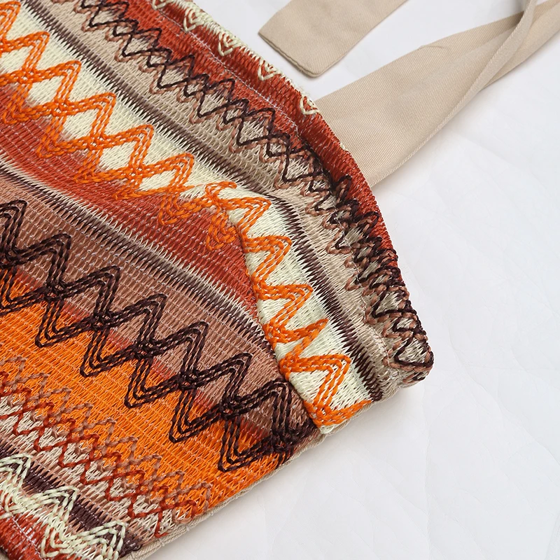 เดรสสายเดี่ยวปักลายสไตล์โบฮีเมียนสำหรับผู้หญิง เดรสยาวปานกลางทรงระบาย เหมาะสำหรับวันหยุดพักผ่อนฤดูร้อน งานปาร์ตี้ลำลอง สไตล์ชาติพันธุ์ ทรงเข้ารูป