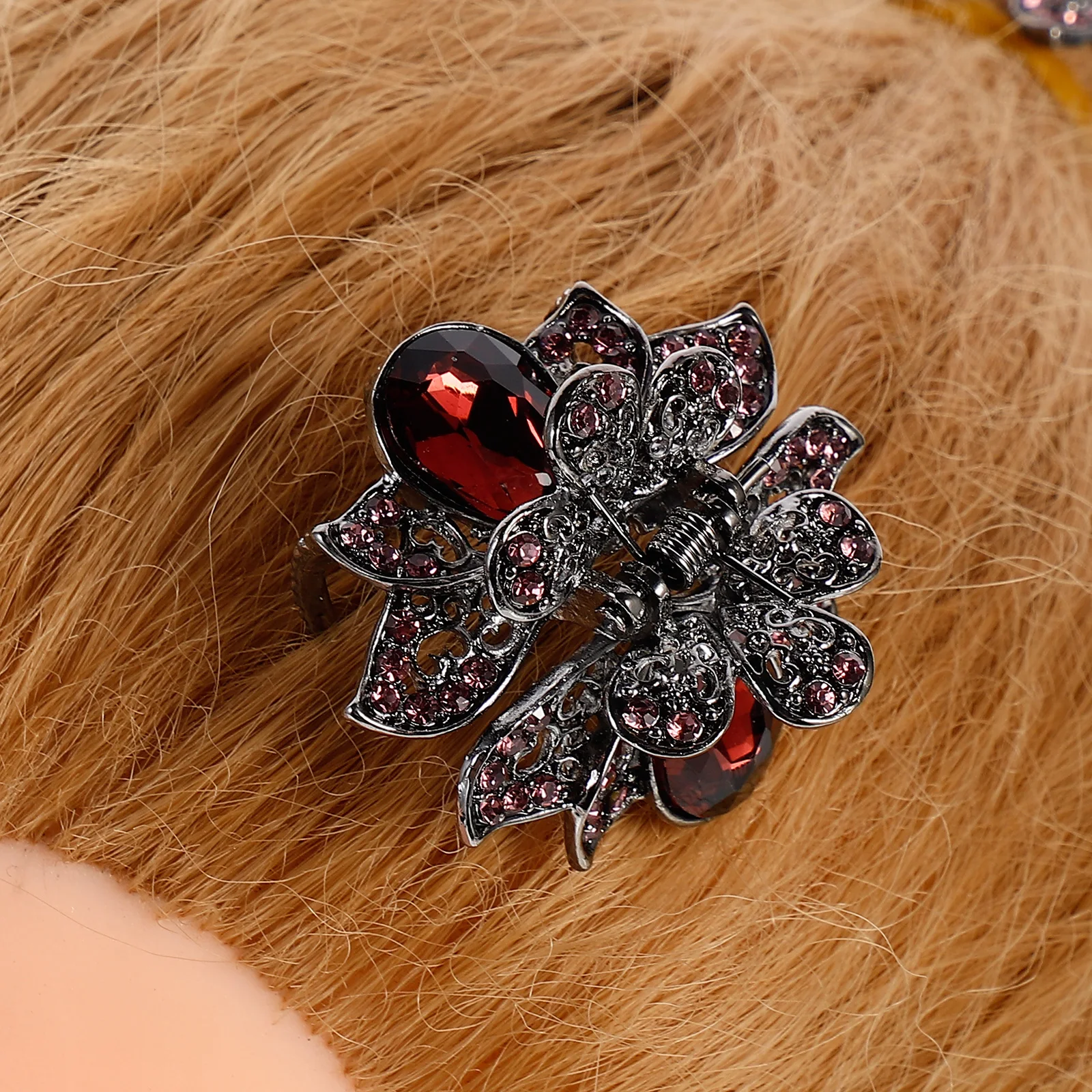 

3pcs Alloy Hair Clips Vintage Crystal Decorative Claw Women Headdress Thin Thick Hair Makeup Travel Bath Styling