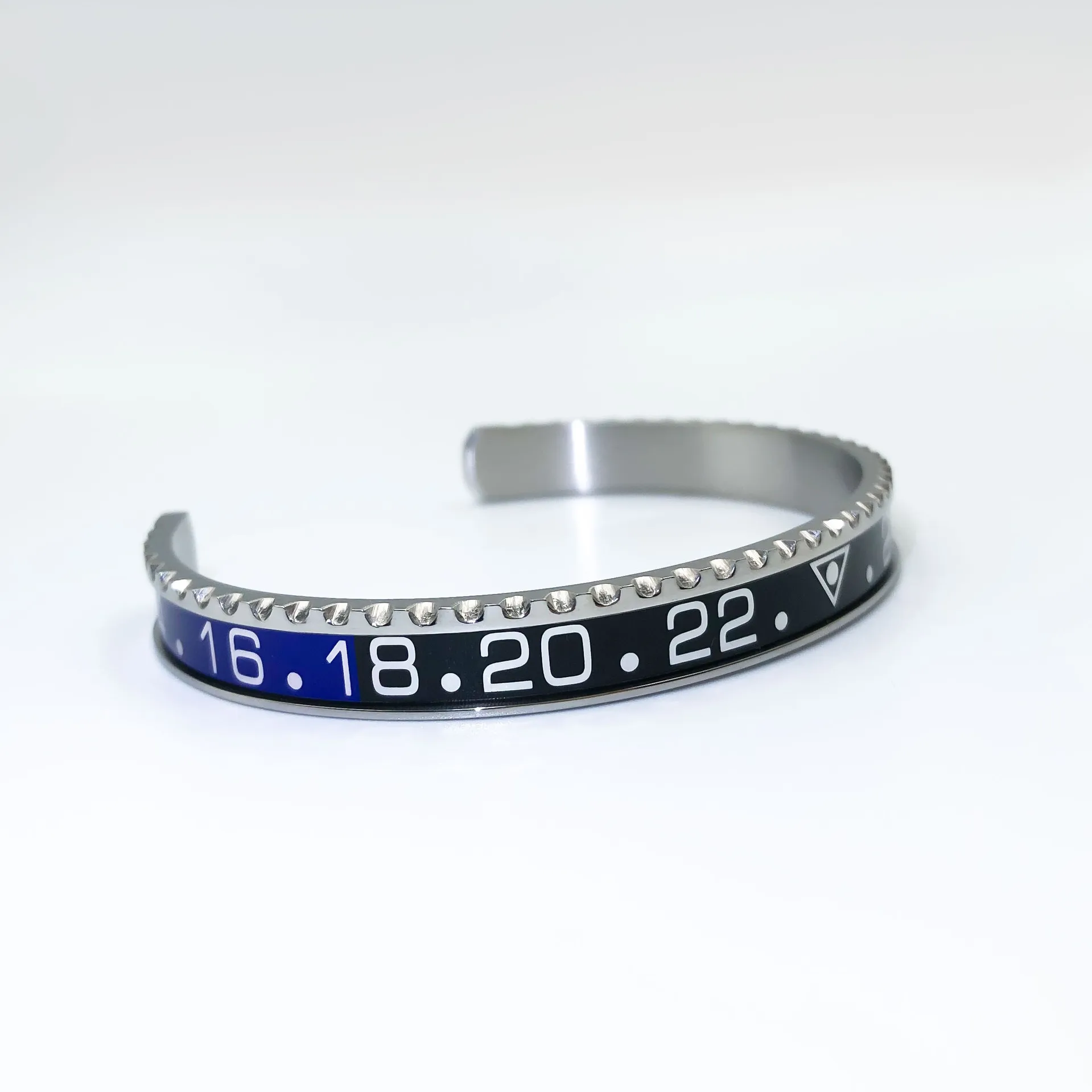 Neue Edelstahl Persönlichkeit Mode Herren- und Damenarmbänder Digitalanzeige Wassergeist Damen- und Herrenarmband Schmuck
