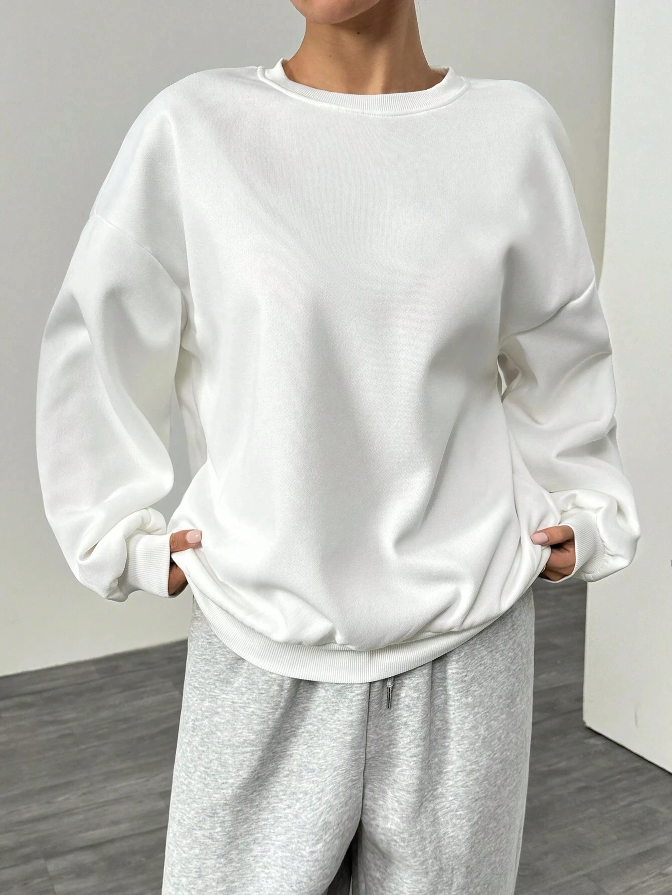 

Autumn Solid Womens Sweatshirts Casual Loose Comfortable Pullovers Crewneck Warm Fleece Hoodie Sporty Basic Woman Streetwear