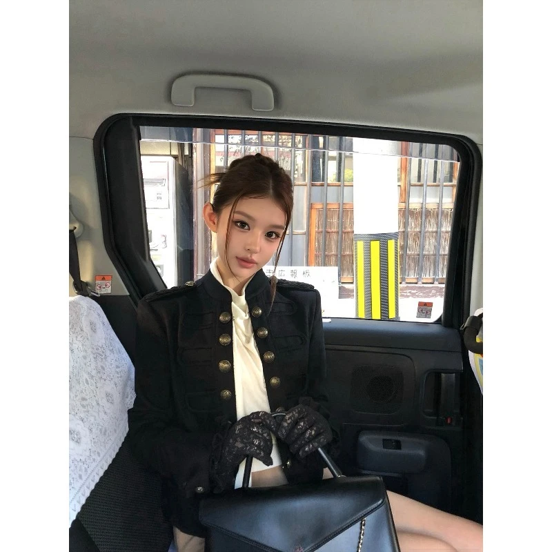 The Ancient Coat with Specially Designed Cuffs Is A New Autumn Fashion Women's Coat That Is A Bestseller in The Court Style.