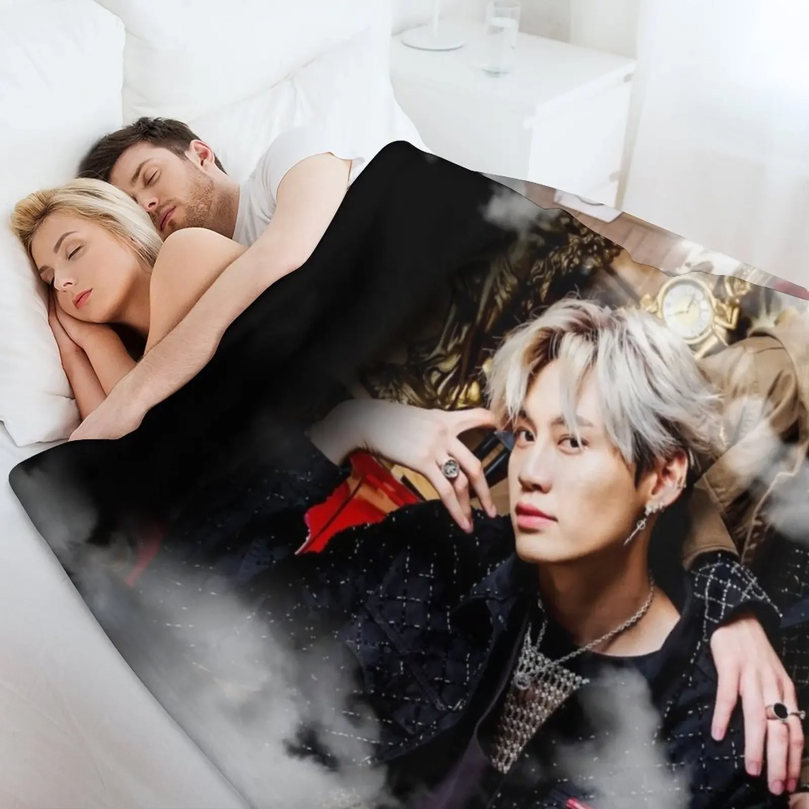 BounPrem رمي بطانية الفانيلا النسيج لطيف الشتاء أسرة تأثيري أنيمي البطانيات