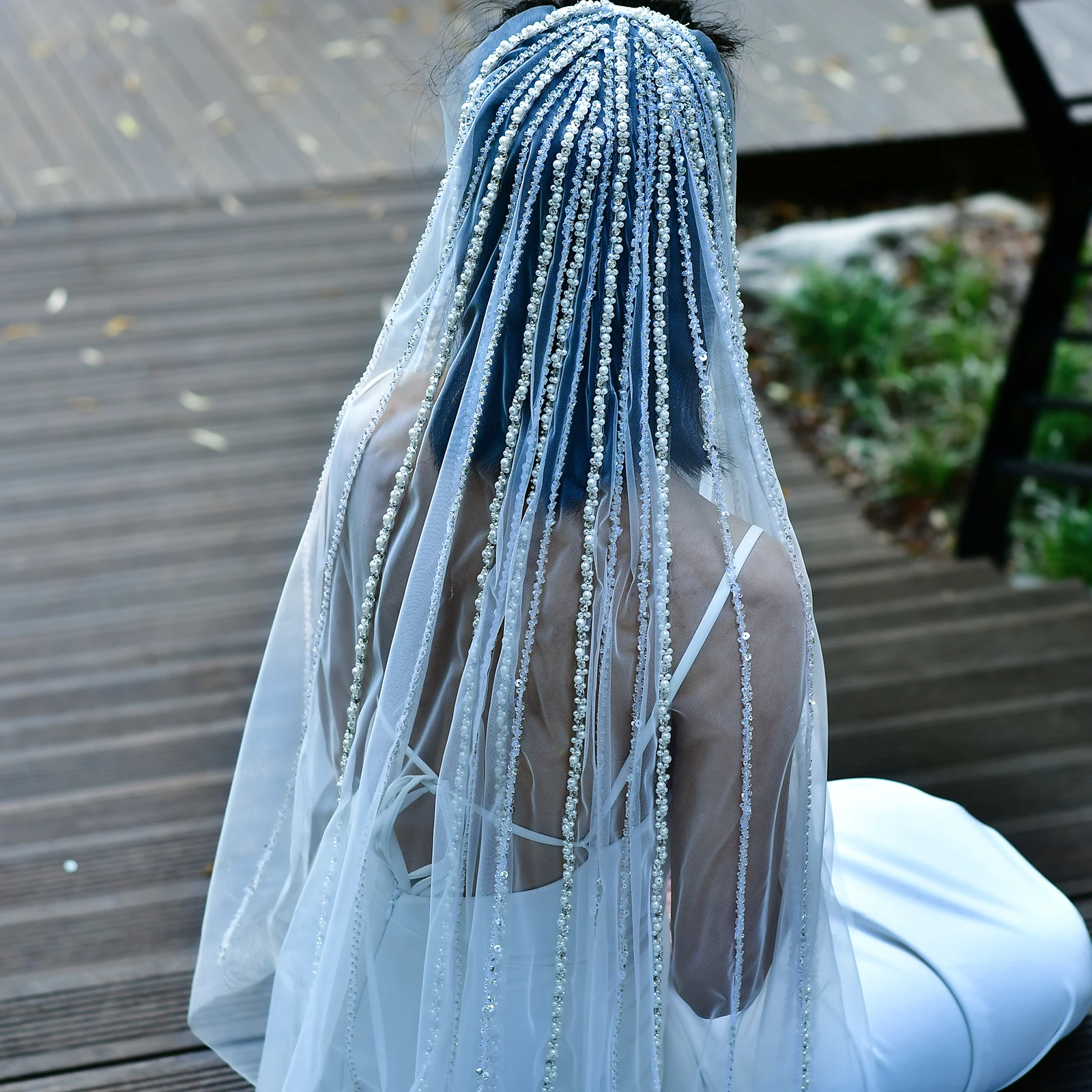 Velo de boda de catedral de lujo con cuentas de cristal, 1 nivel, tul plateado con cuentas de diamantes, accesorios de boda blancos para novia, M89