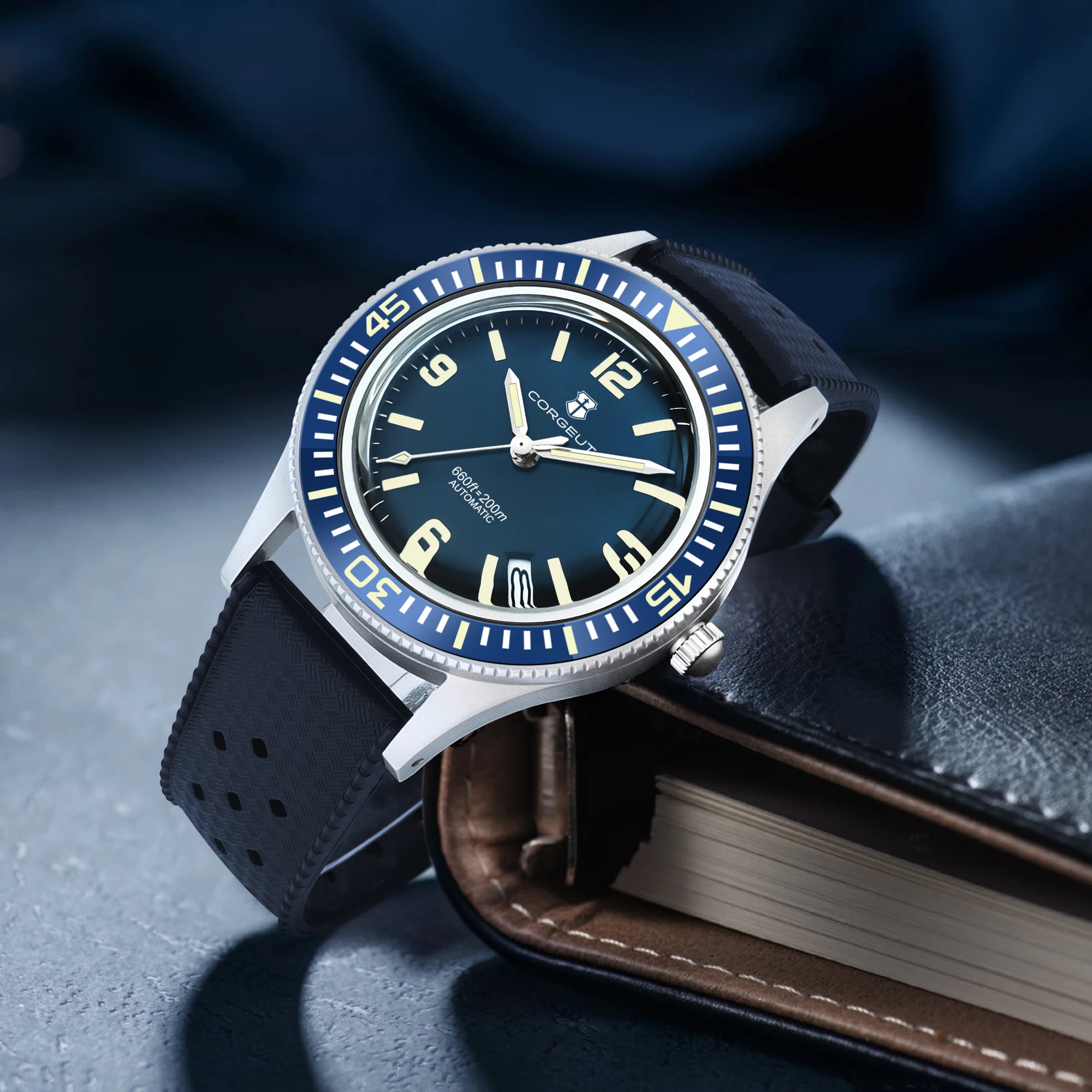 

CORGEUT куполообразные сапфировые кристаллы NH35 винтажные автоматические часы 40 мм для мужчин светящийся безель 120 щелчков 20 атм механические наручные часы