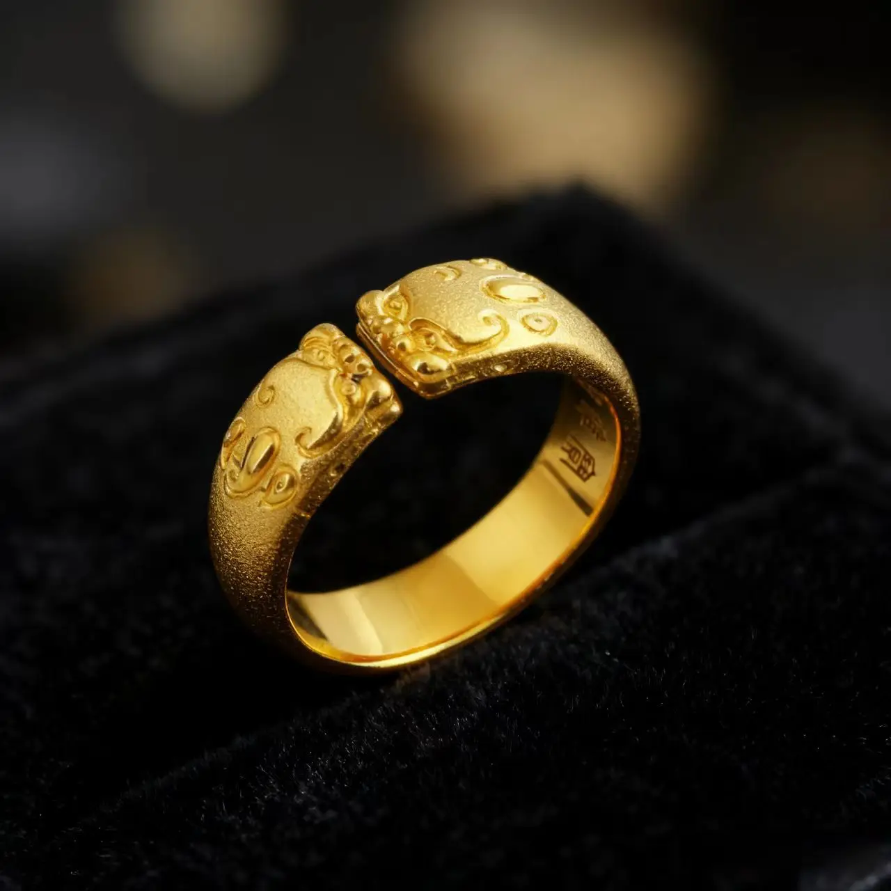 

Открытое кольцо Pixiu Пара из 24-каратного золота AU999, золотые кольца для пар пиксиу премиум-класса, элегантный стиль для собраний