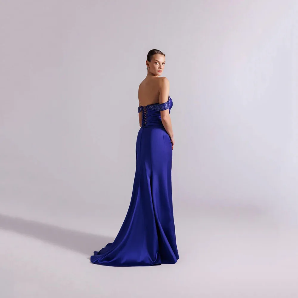 Suknie wieczorowe z satyny na zamówienie, eleganckie suknie na formalne okazje, suknie balowe z odkrytymi ramionami, suknie balowe do ziemi zdobione koralikami i kryształami.