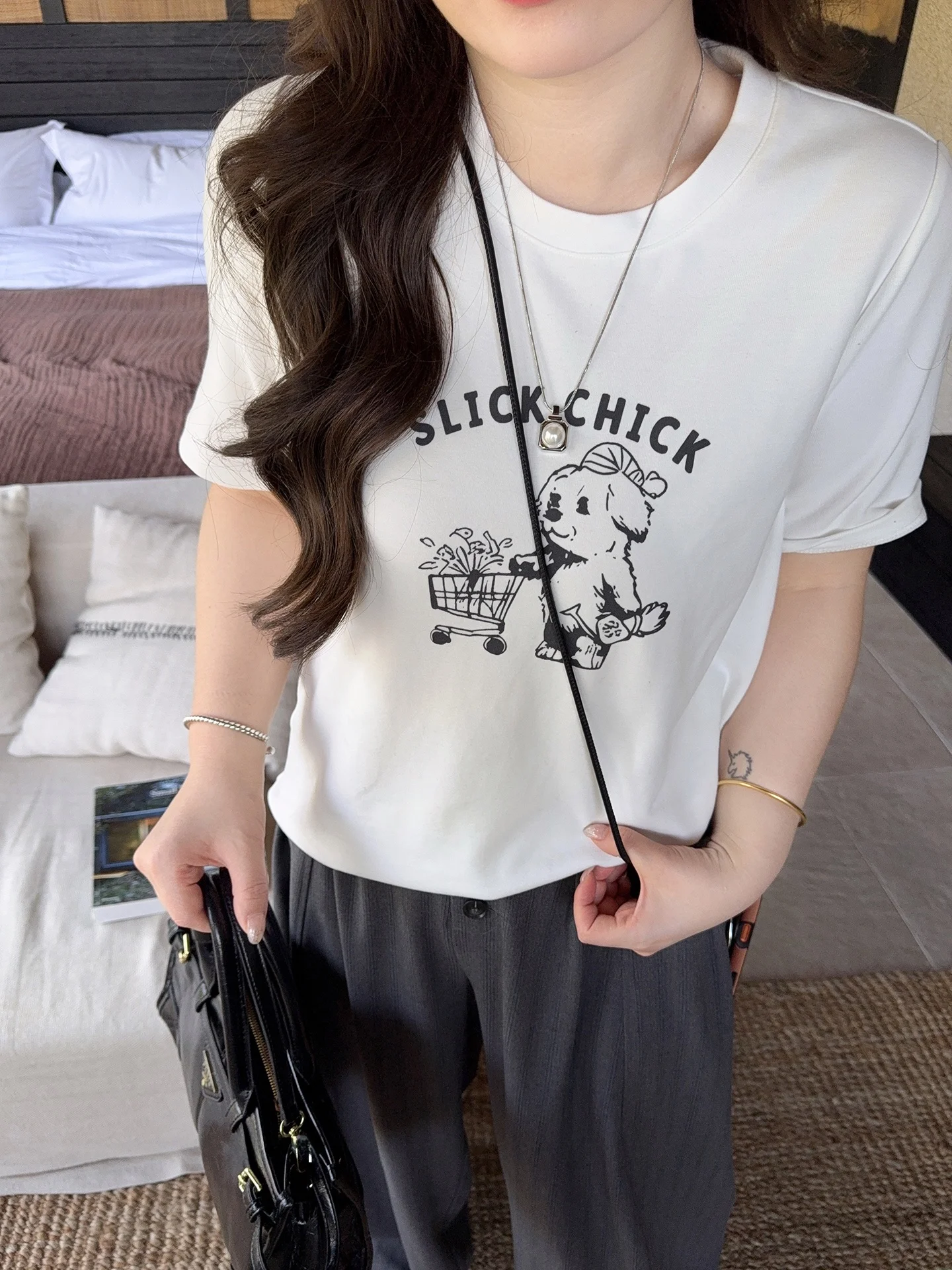

Miss ng Large Size Women's Faionable Korean Sle Cartoon Bear White Cotton Blend Loose ort Sve T-irt Spring New A...