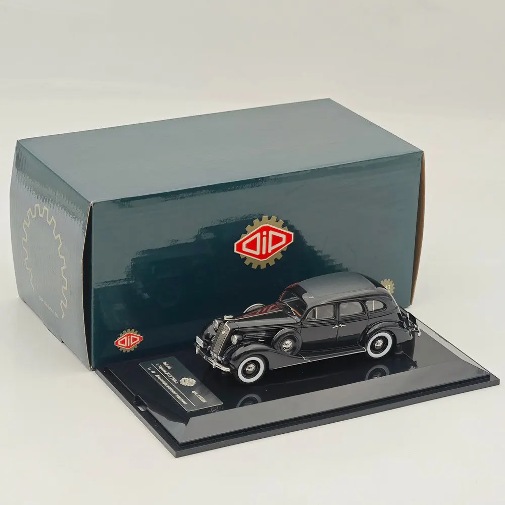 

Модель DiP 1/43 1940 ZIS-101 110106, лимузин из Москвы, черный, из смолы, очень редкая