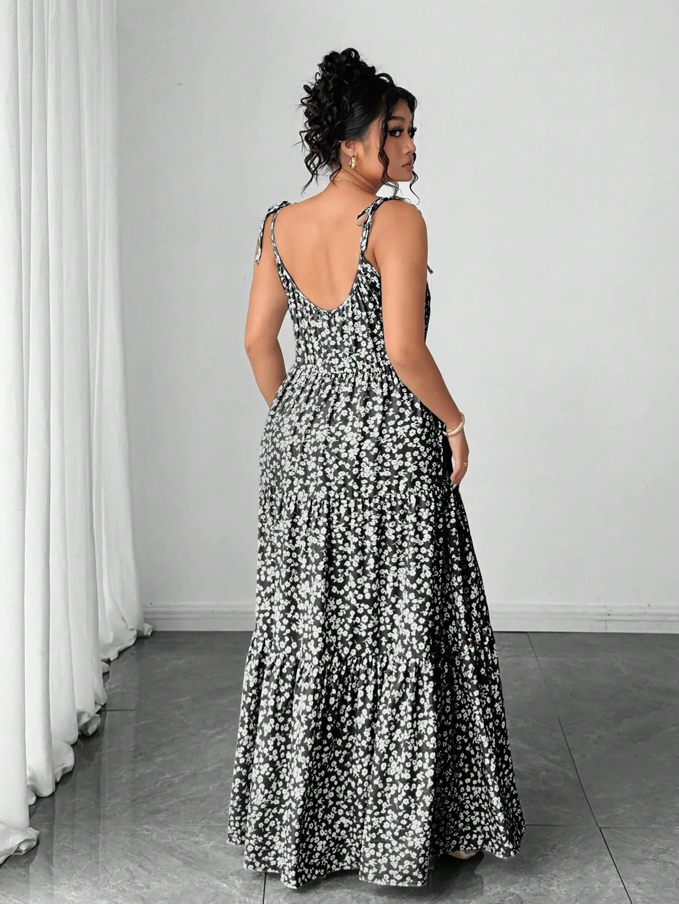 

Women's Summer Casual Ditsy Floral Sleeveless Backless Maxi Dress