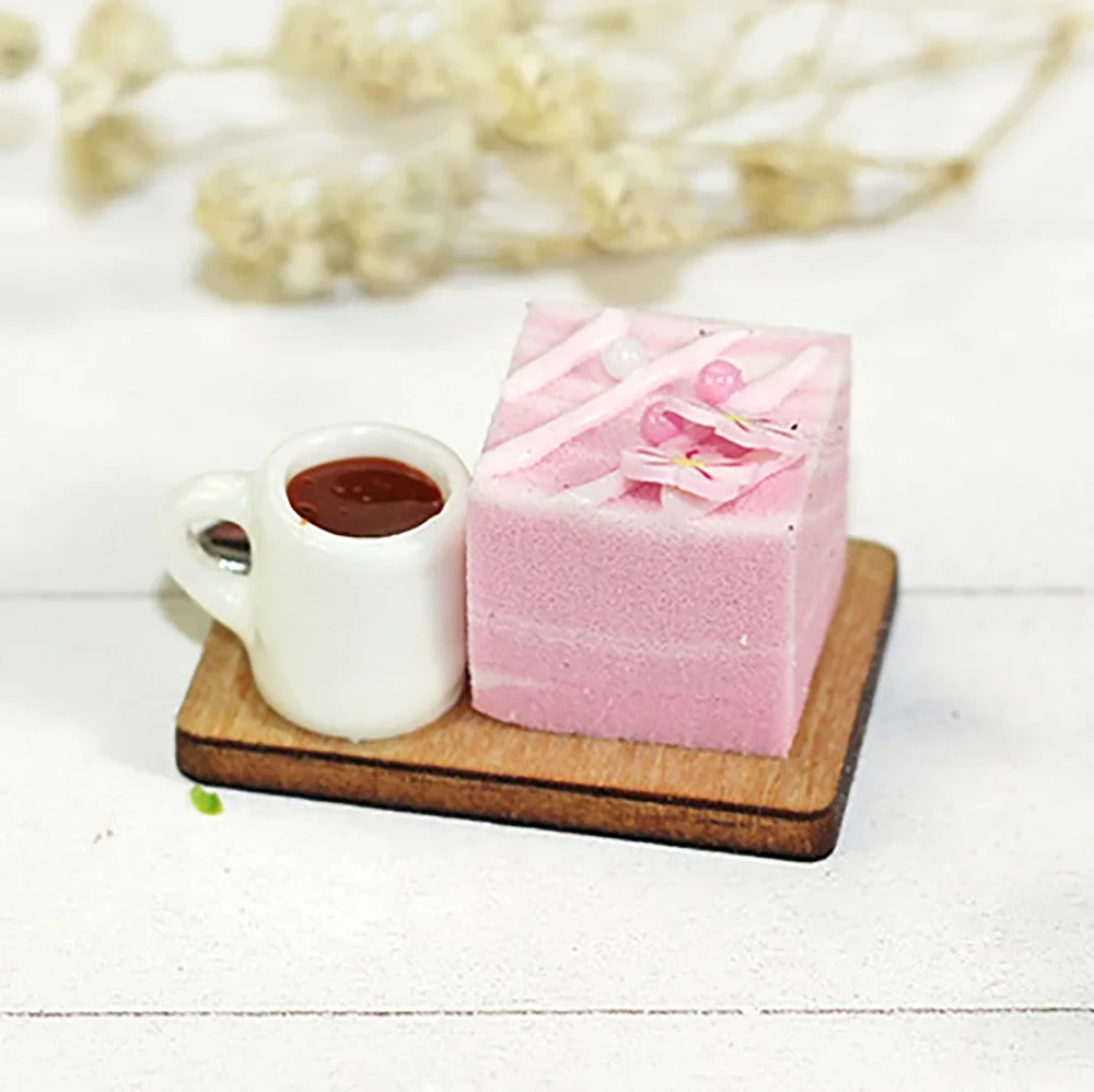

1Pcs 1/12 Dollhouse Miniature Accessories Mini Sponge Mousse Cake Simulation Dessert Food Model Toys for Doll House Decoration