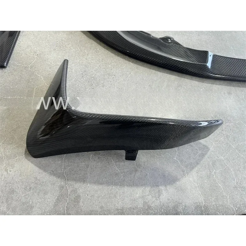 

Аэродинамический обвес для M3 M4 F80 F82: карбоновый передний сплиттер, боковые накладки, задний диффузор, передний спойлер F80