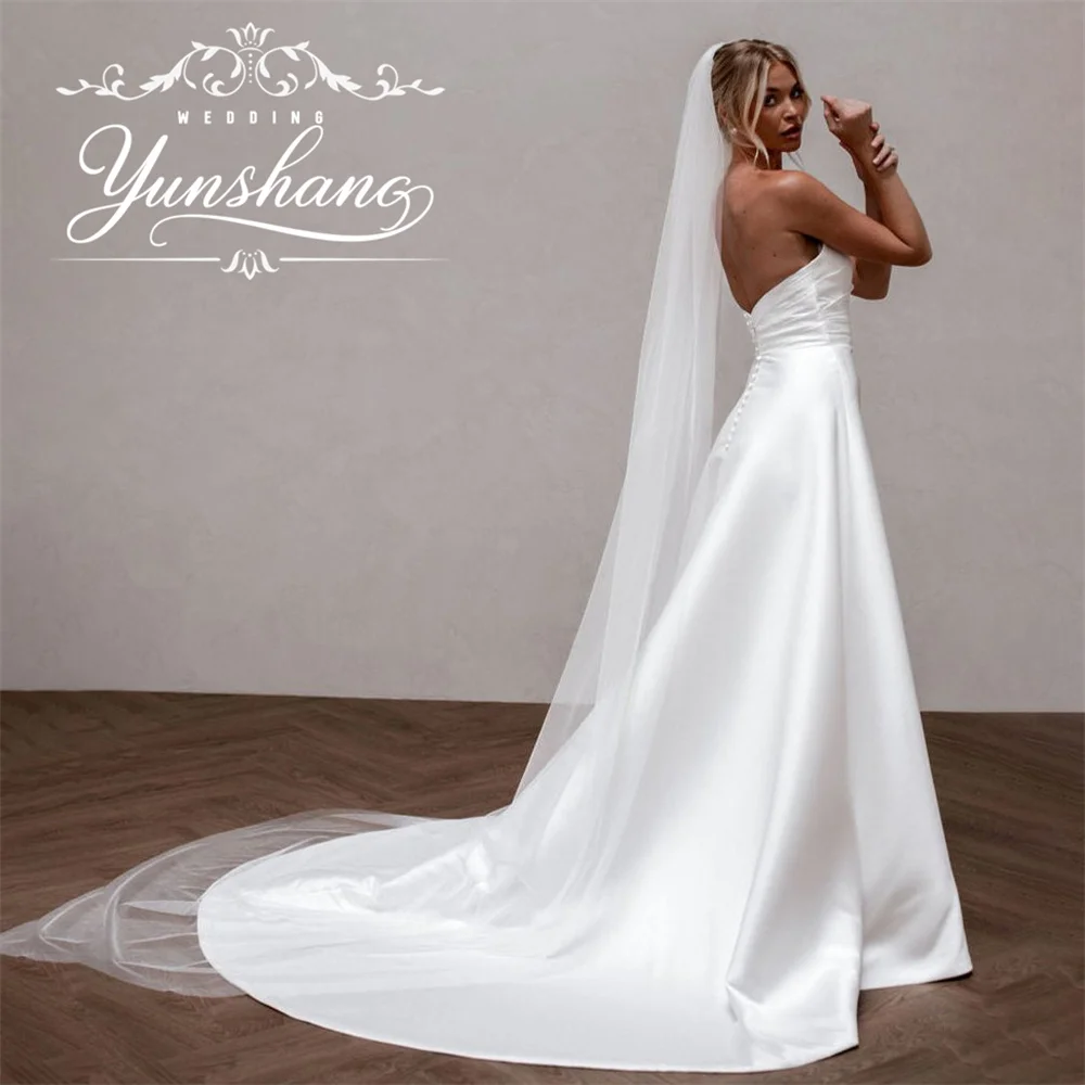 YunShang Maßgeschneidertes A-Linie-Hochzeitskleid mit V-Ausschnitt und Herzausschnitt, hoher Schlitz, ärmellos, Sweep-Zug, schlicht, modern, rückenfrei, neu